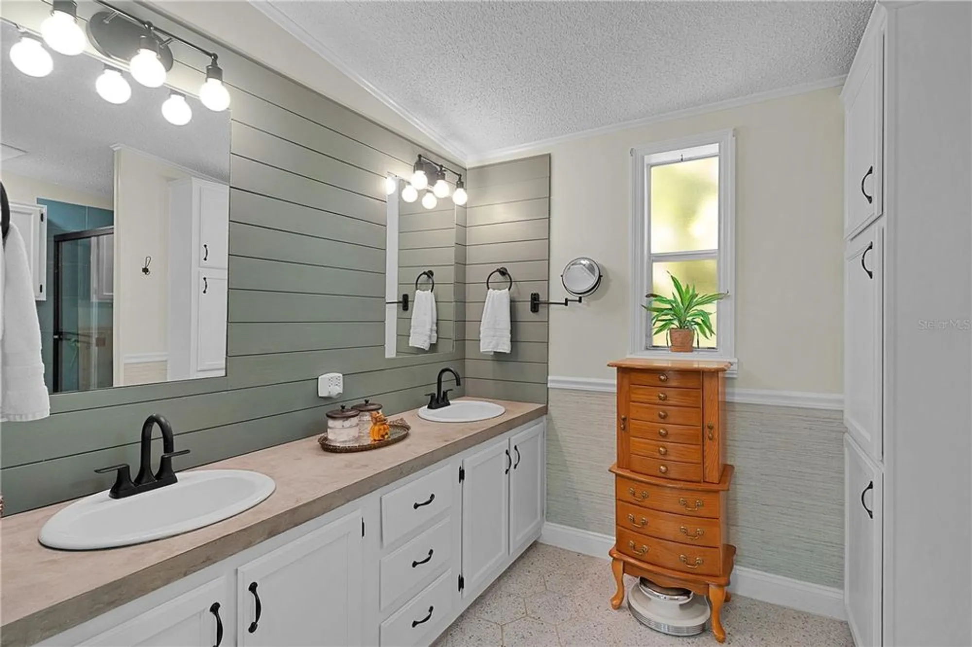 Property Slideshow image 21 of 62 | 8333 county road 109a-1, Lady Lake, FL, 32159