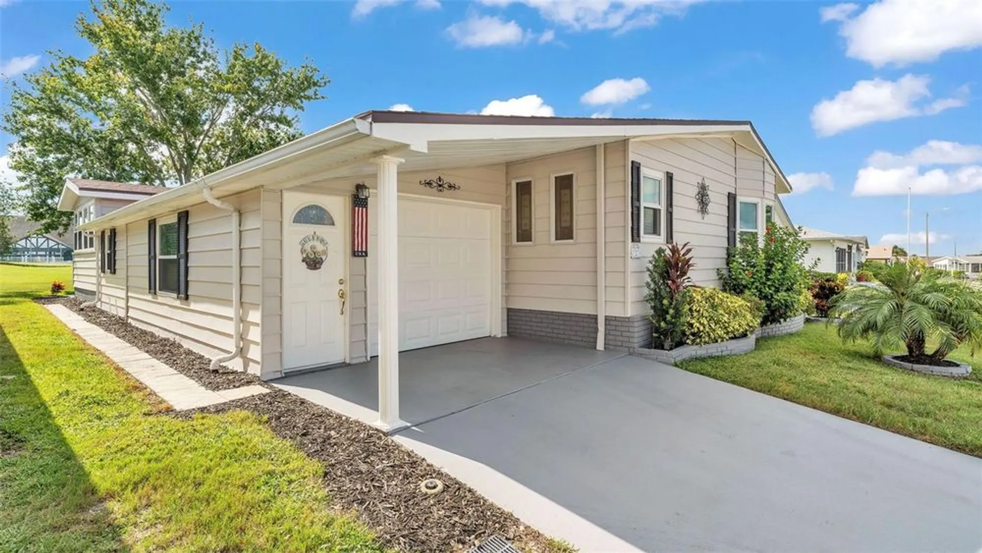 Property Slideshow image 36 of 48 | 3279 pebble bend dr, Lakeland, FL, 33810