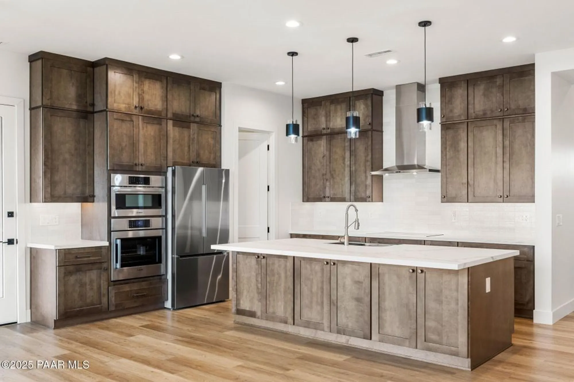 Property Slideshow image 11 of 43 | 1148 s lakeview dr, Prescott, AZ, 86301