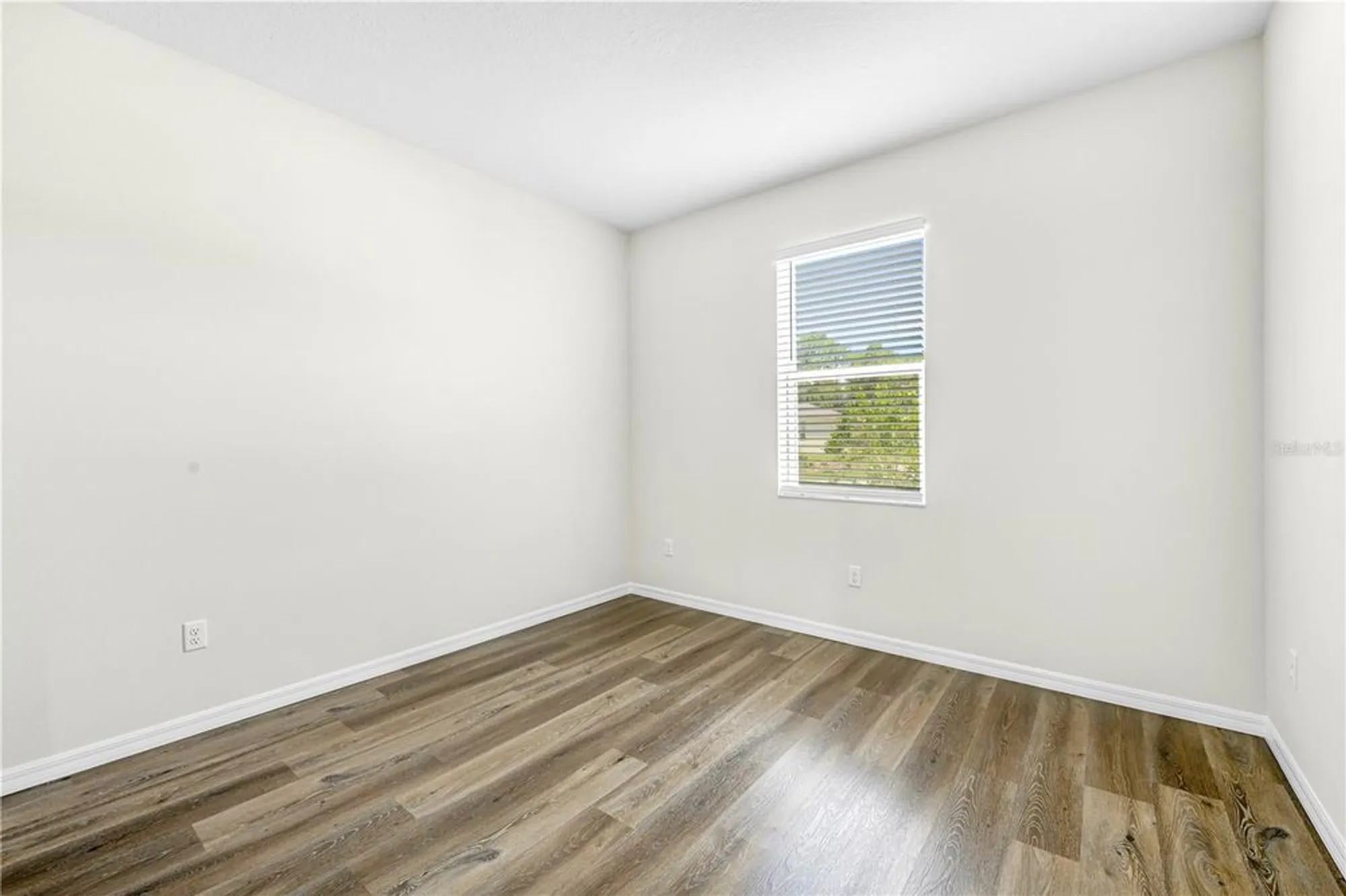 Property Slideshow image 37 of 75 | 9313 gentle ben ct, Weeki Wachee, FL, 34613