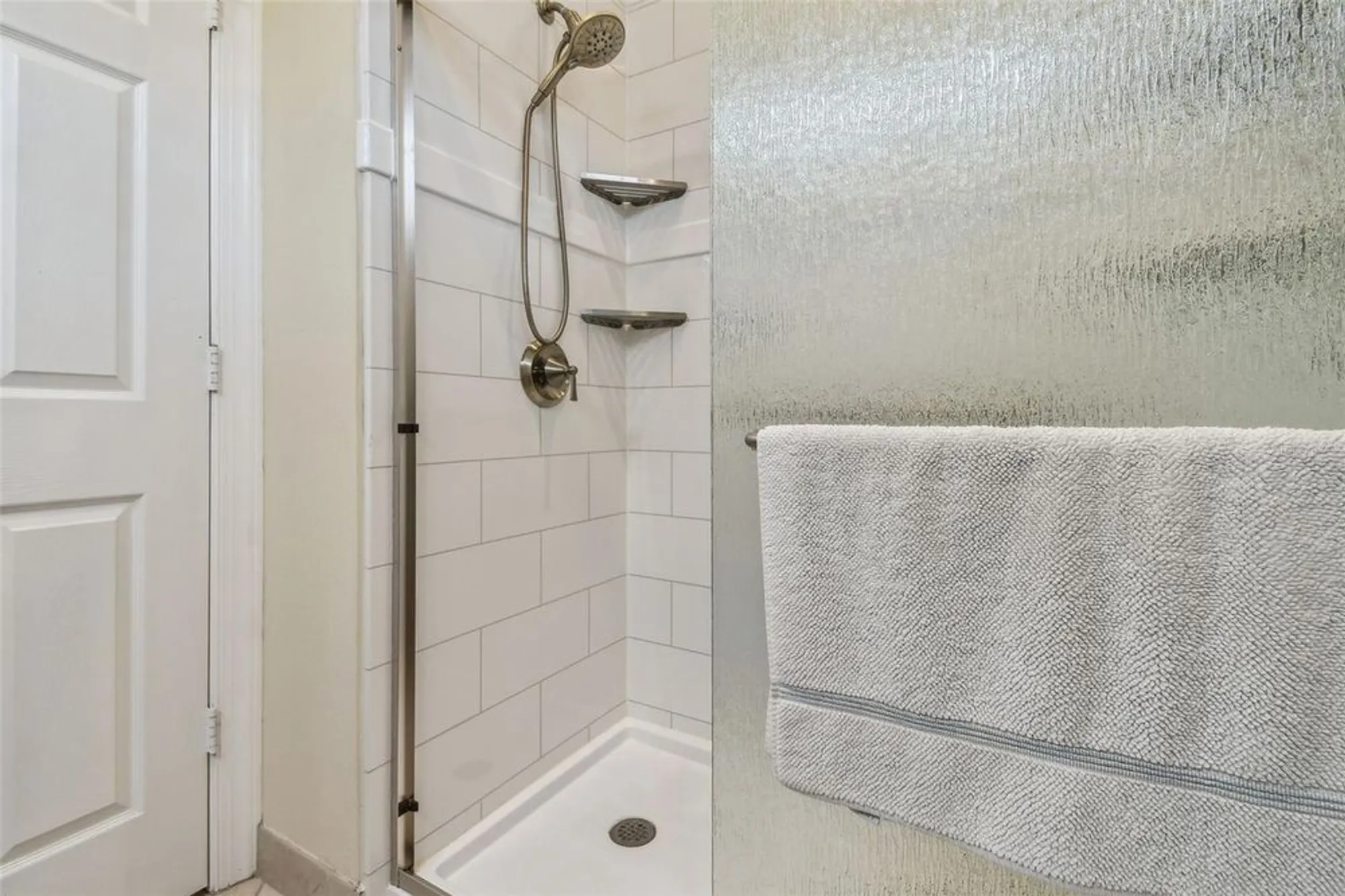 Property Slideshow image 33 of 48 | 5103 shady stone pl, Wimauma, FL, 33598