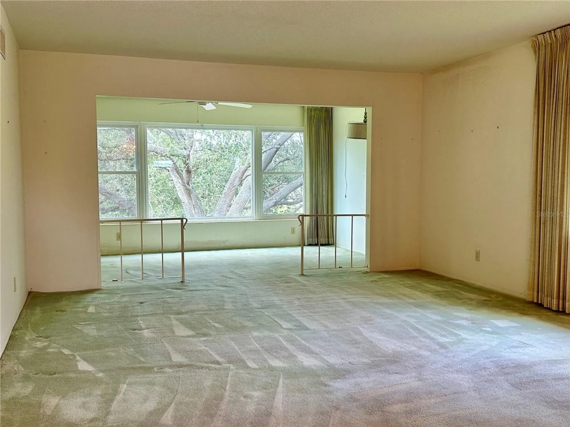 Property Slideshow image 11 of 57 | 2350 haitian dr 60, Clearwater, FL, 33763