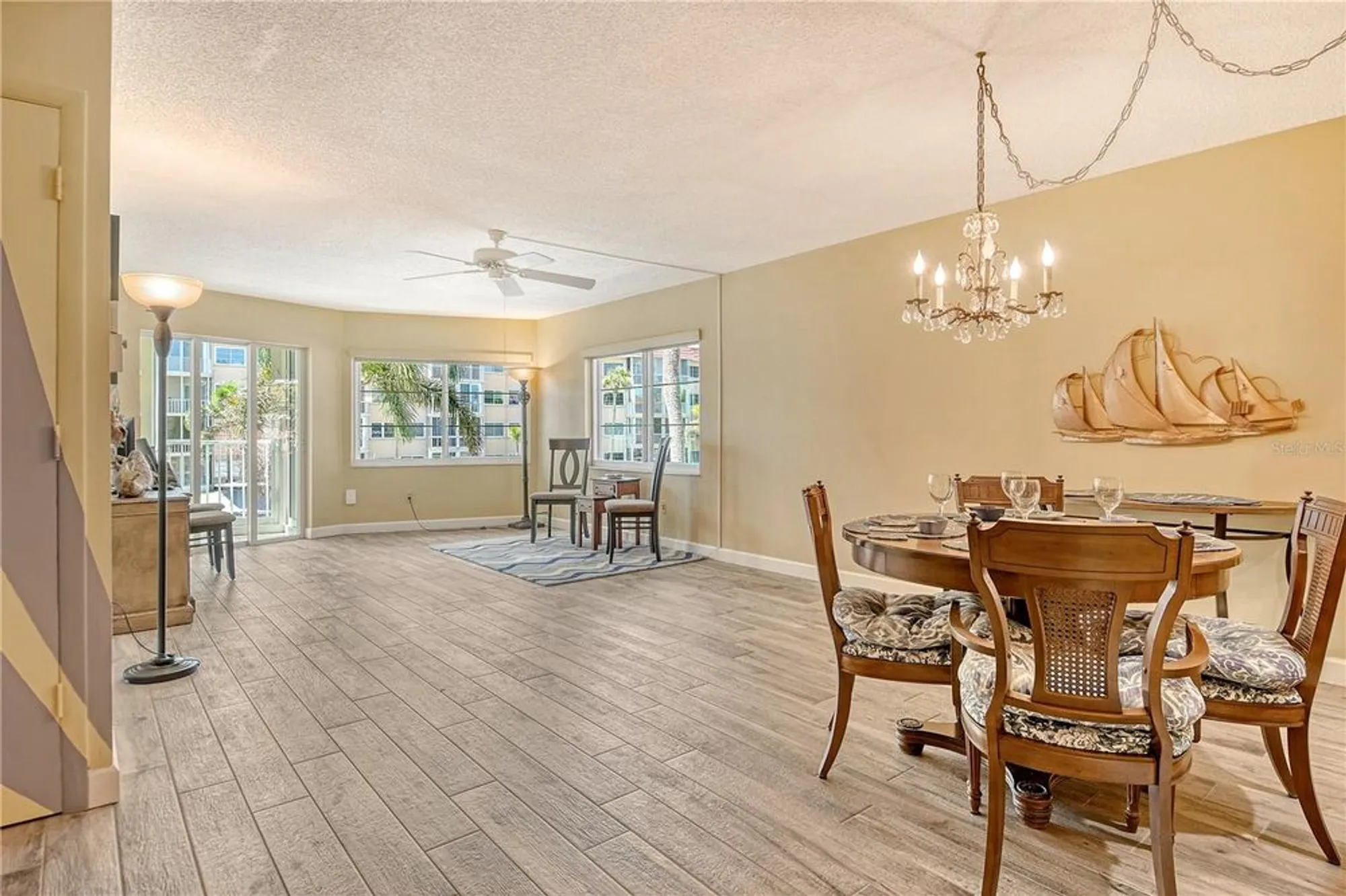 Property Slideshow image 3 of 62 | 1250 n portofino dr apt 208, Sarasota, FL, 34242