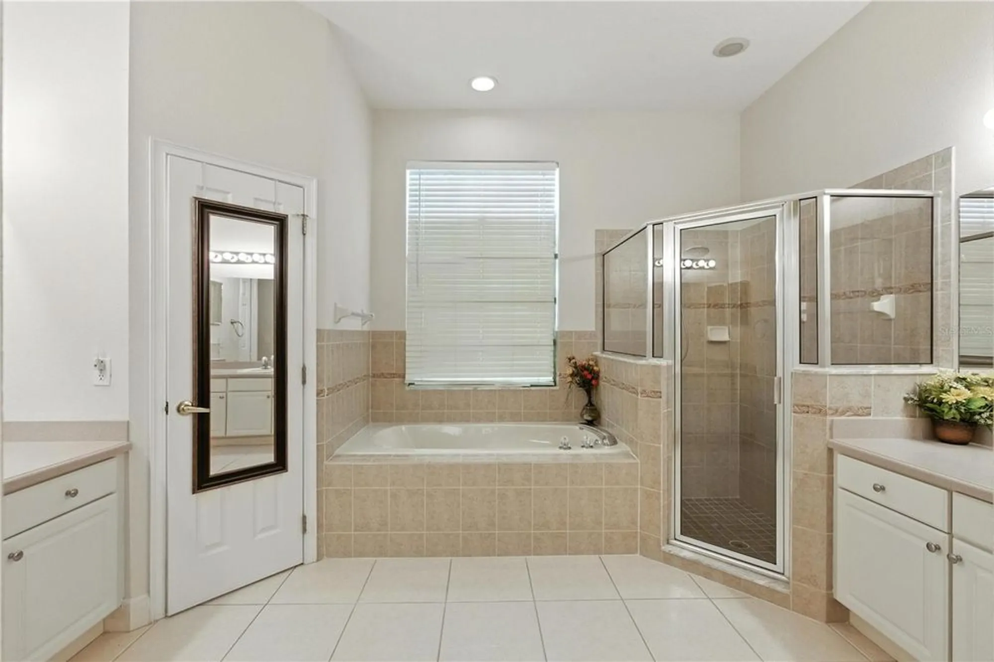 Property Slideshow image 13 of 57 | 457 golf vista cir, Davenport, FL, 33837