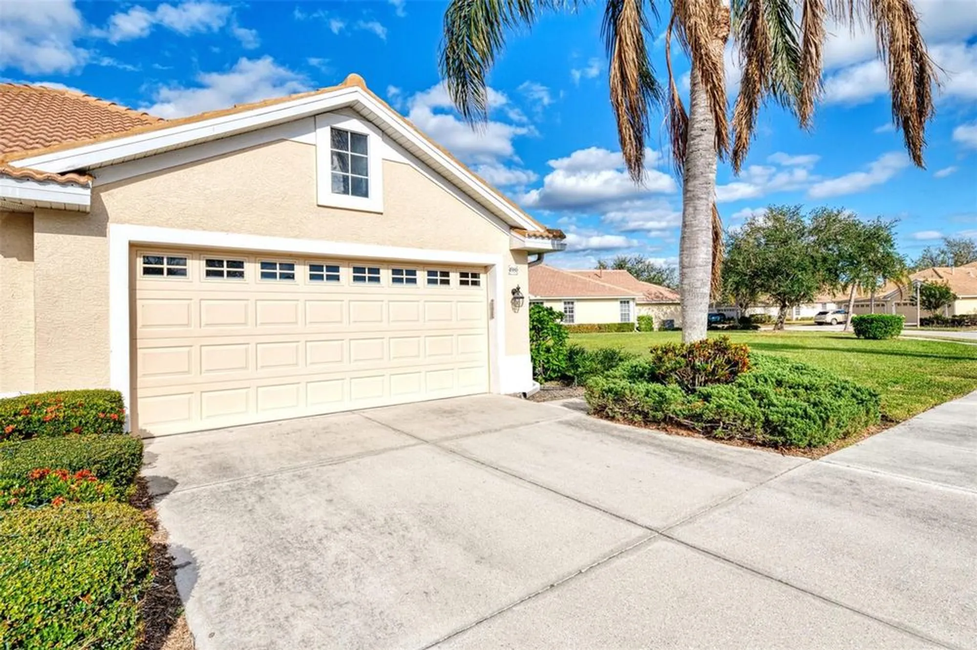 Property Slideshow image 5 of 48 | 4980 whispering oaks dr, North Port, FL, 34287