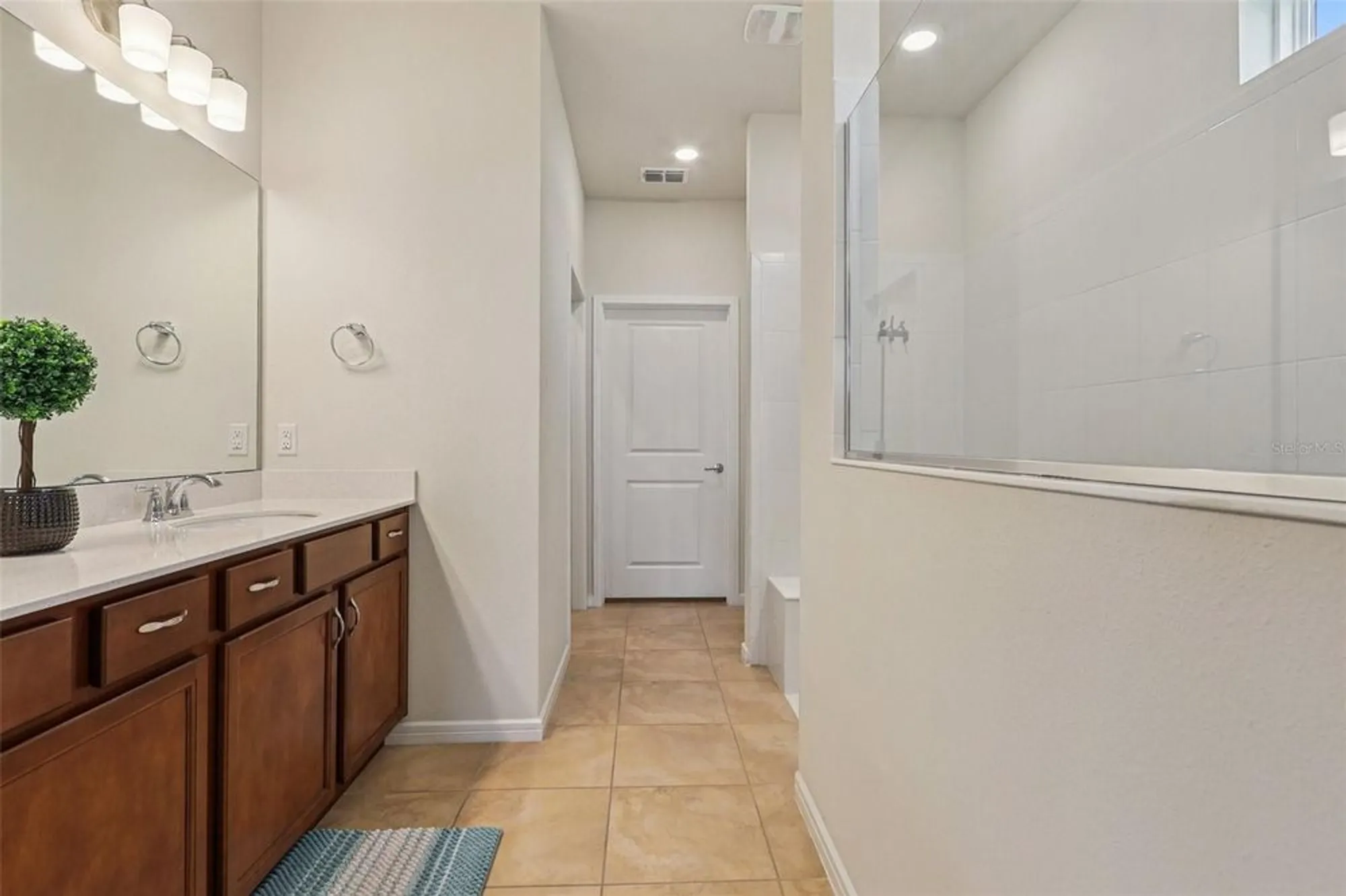 Property Slideshow image 24 of 49 | 2015 spring shower cir, Kissimmee, FL, 34744