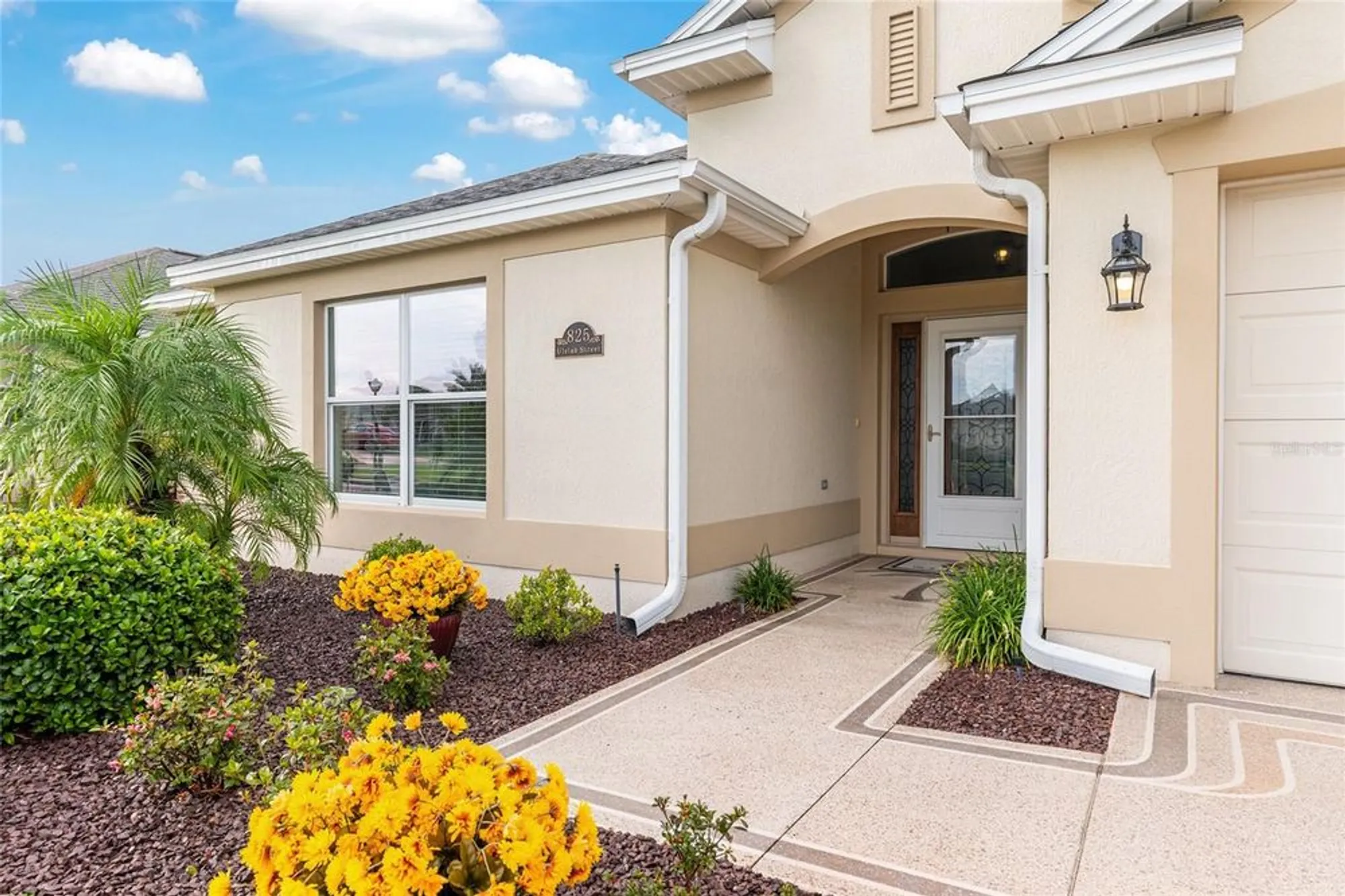 Property Slideshow image 5 of 80 | 825 ulelah st, The Villages, FL, 32163