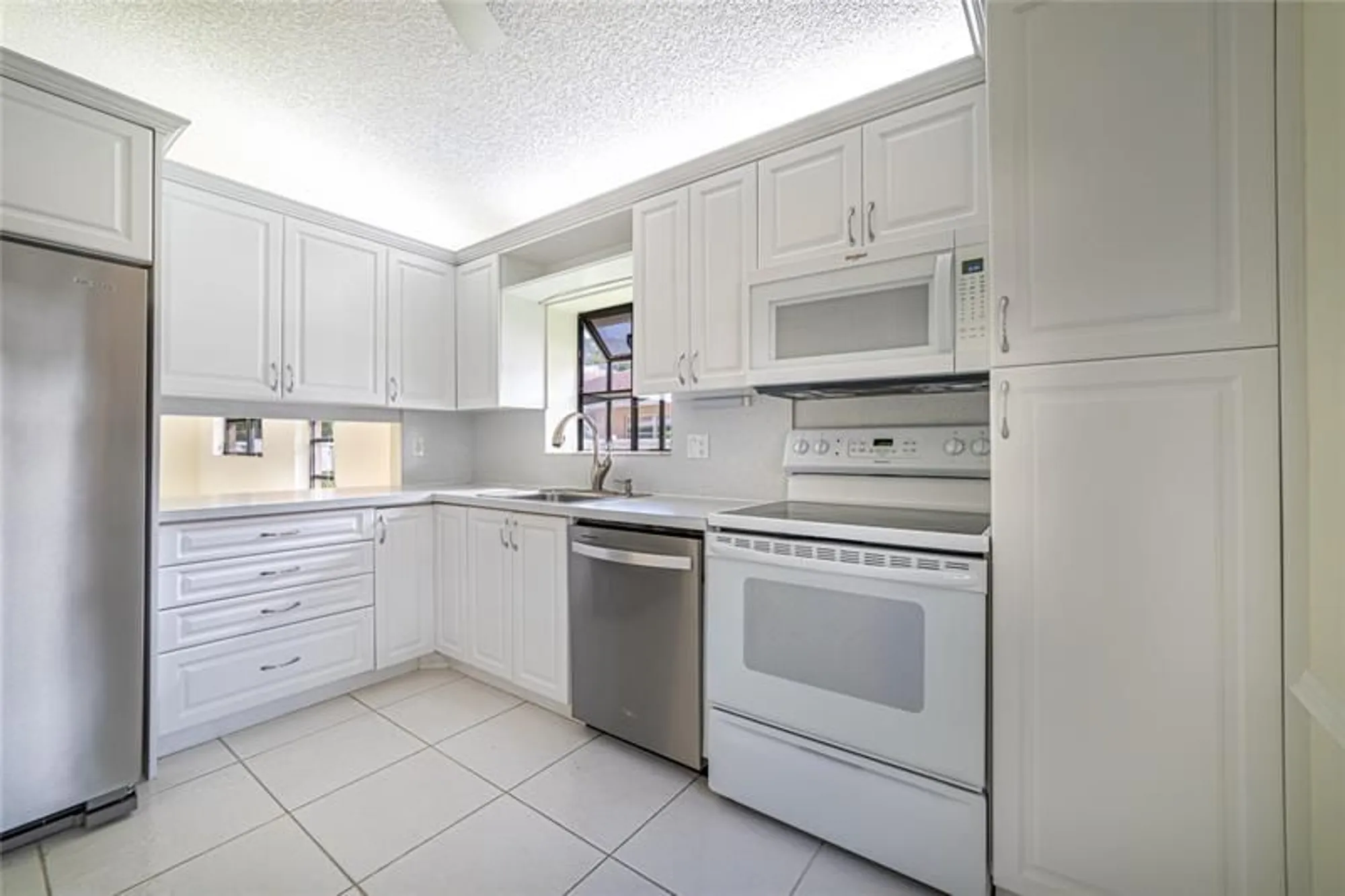 Property Slideshow image 7 of 21 | 8307 summerbreeze ln, Boca Raton, FL, 33496