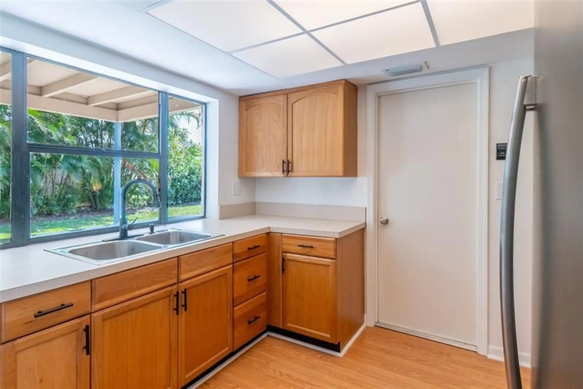 Property Slideshow image 6 of 26 | 4714 nw 44th st, Tamarac, FL, 33319