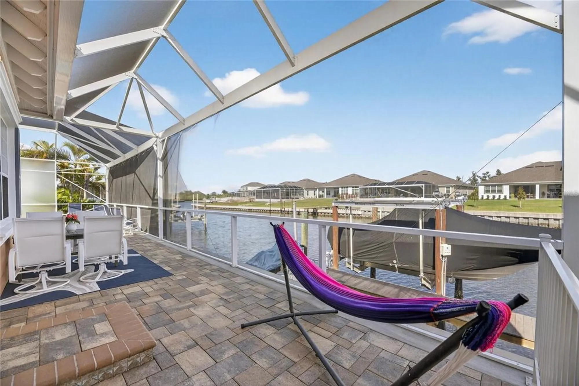 Property Slideshow image 76 of 99 | 719 islebay dr, Apollo Beach, FL, 33572