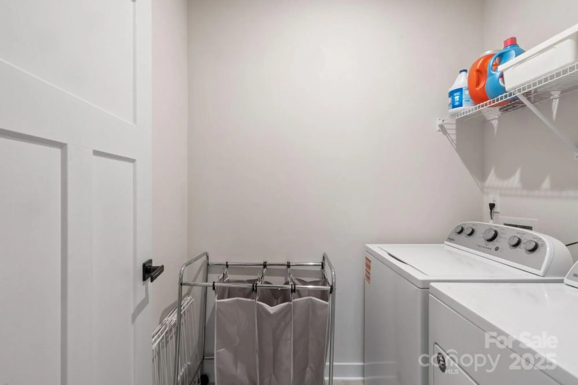 Property Slideshow image 20 of 47 | 5066 summer surprise ln, Charlotte, NC, 28215