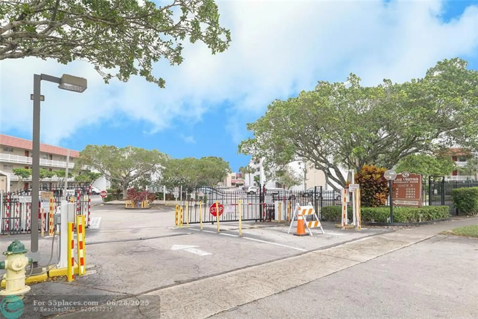 Property Slideshow image 37 of 57 | 3531 inverrary dr apt 407, Lauderhill, FL, 33319