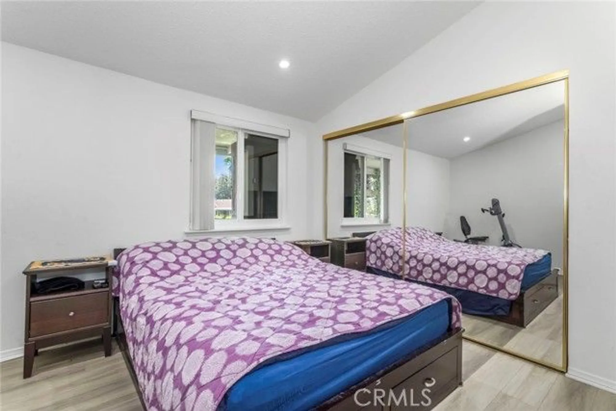 Property Slideshow image 15 of 35 | 19124 avenue of the oaks a, Newhall, CA, 91321