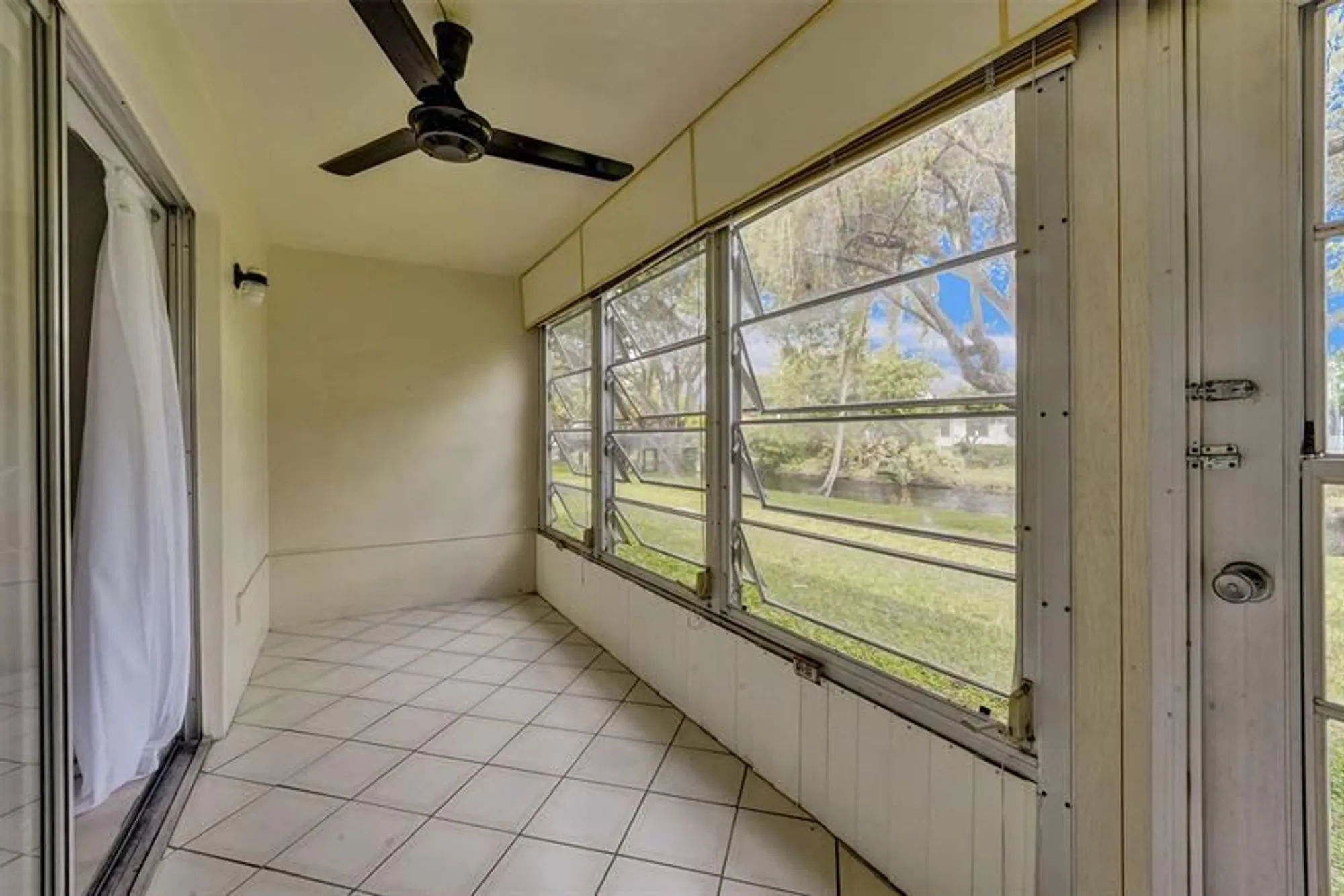 Property Slideshow image 29 of 60 | 7605 nw 5th pl apt 103, Margate, FL, 33063