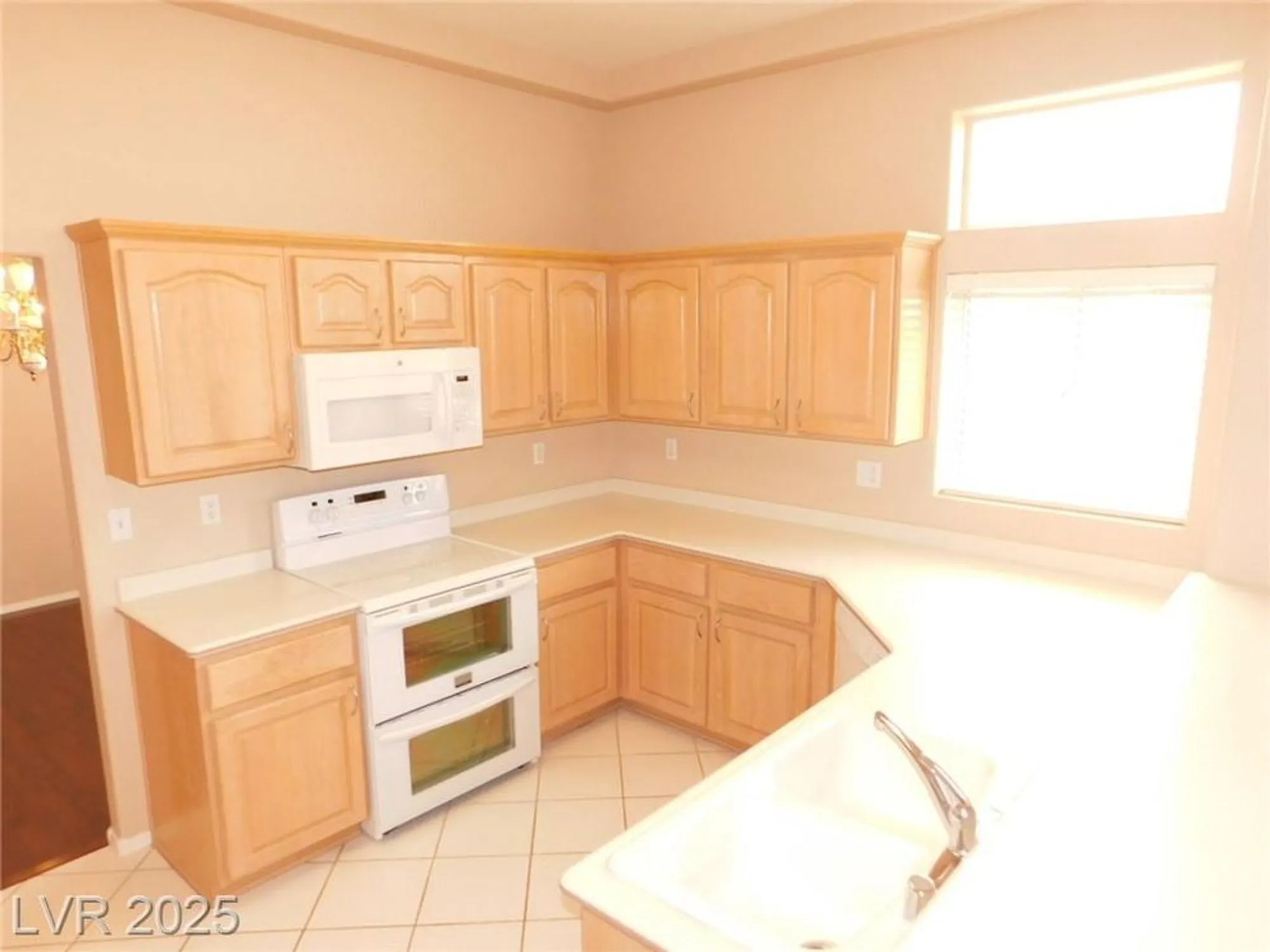 Property Slideshow image 9 of 76 | 3028 isaac river dr, Las Vegas, NV, 89134