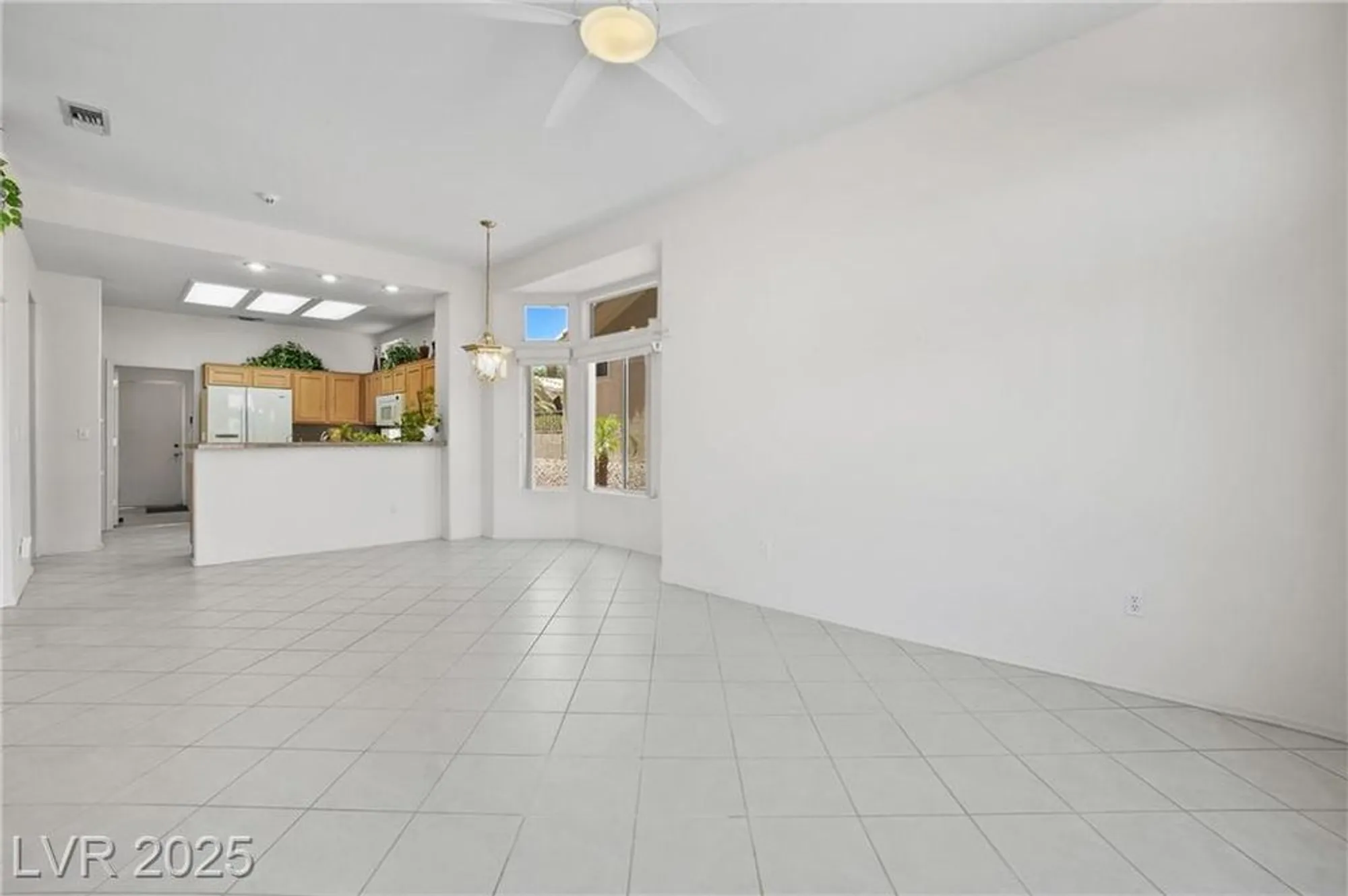 Property Slideshow image 11 of 49 | 10300 linfield pl, Las Vegas, NV, 89134