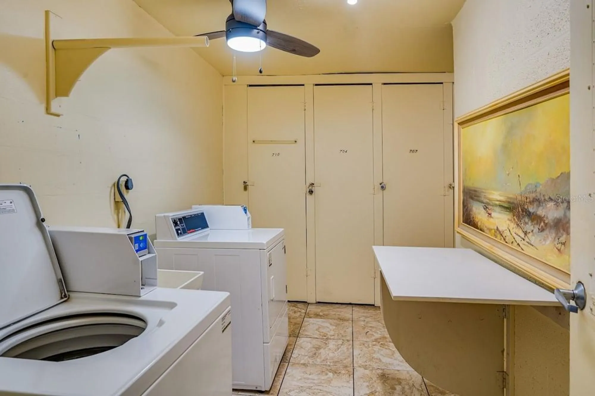 Property Slideshow image 13 of 23 | 4750 cove cir apt 706, Saint Petersburg, FL, 33708