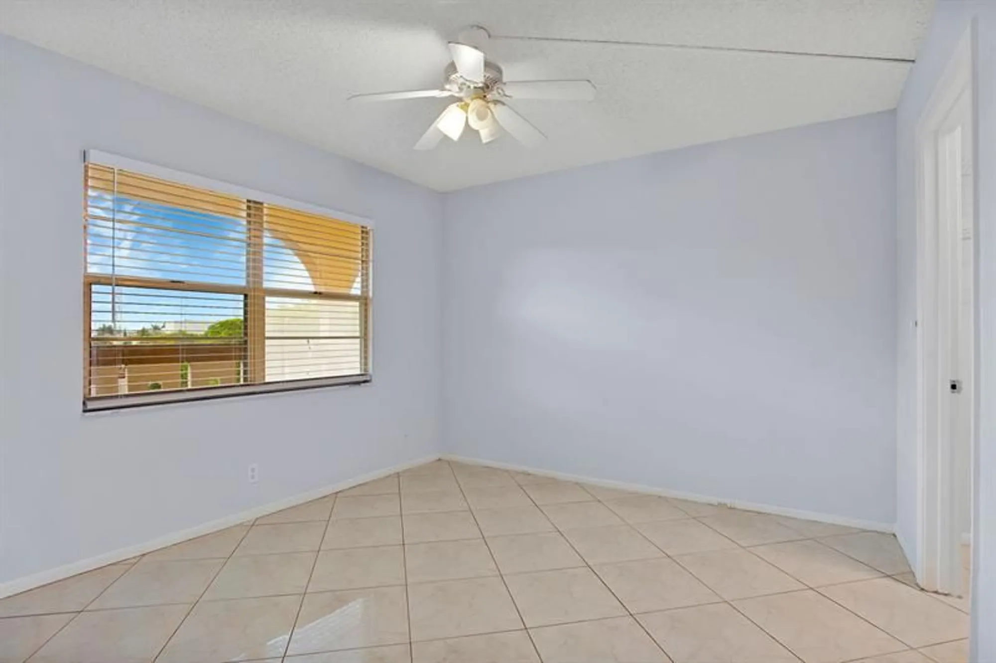 Property Slideshow image 15 of 33 | 1606 abaco dr e4, Coconut Creek, FL, 33066