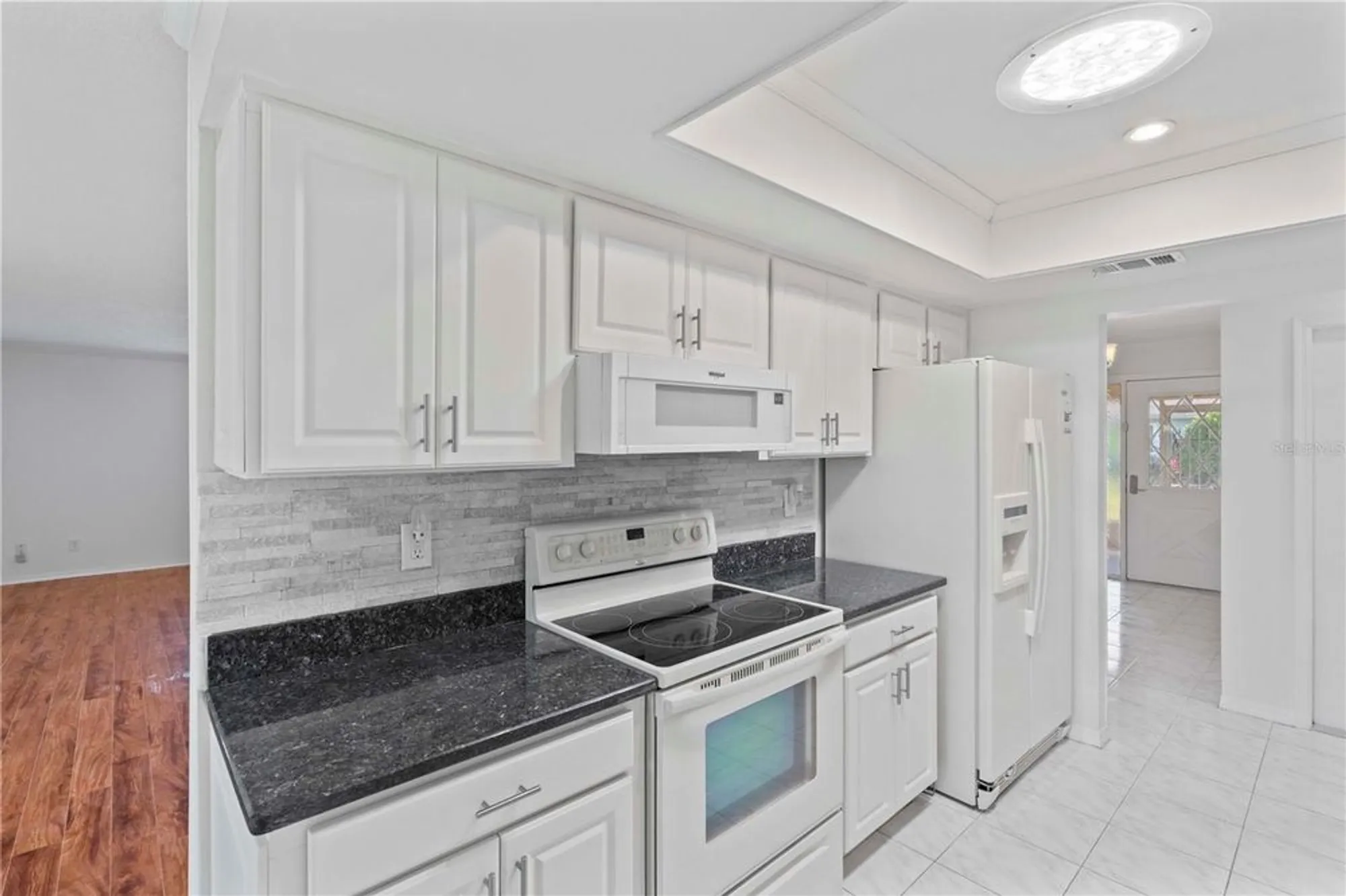 Property Slideshow image 18 of 55 | 2329 lancaster dr, Sun City Center, FL, 33573