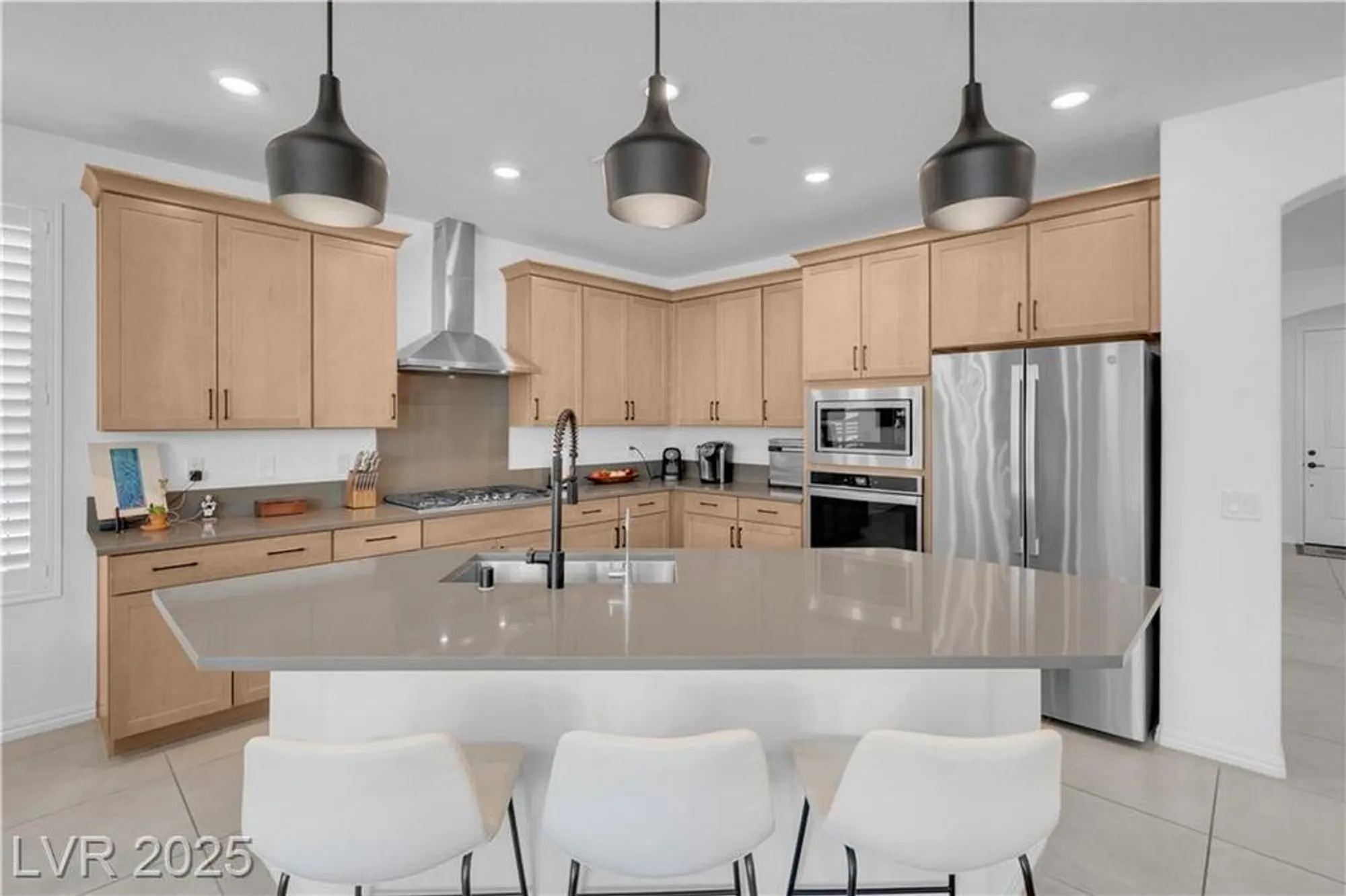 Property Slideshow image 13 of 69 | 124 lake oasis st, Henderson, NV, 89011