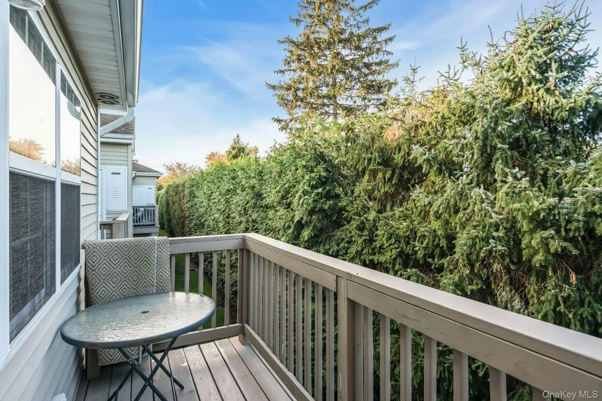 Property Slideshow image 15 of 24 | 1120 willow ln, Valley Stream, NY, 11580