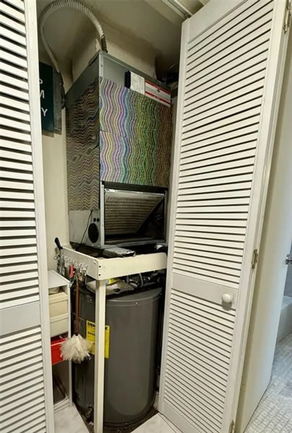 Property Slideshow image 9 of 20 | 2800 nw 47th ter 403b, Lauderdale Lakes, FL, 33313