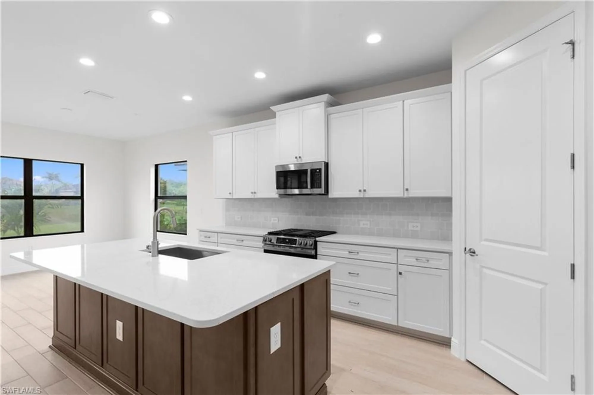 Property Slideshow image 13 of 33 | 13617 heritage preserve dr, Fort Myers, FL, 33905