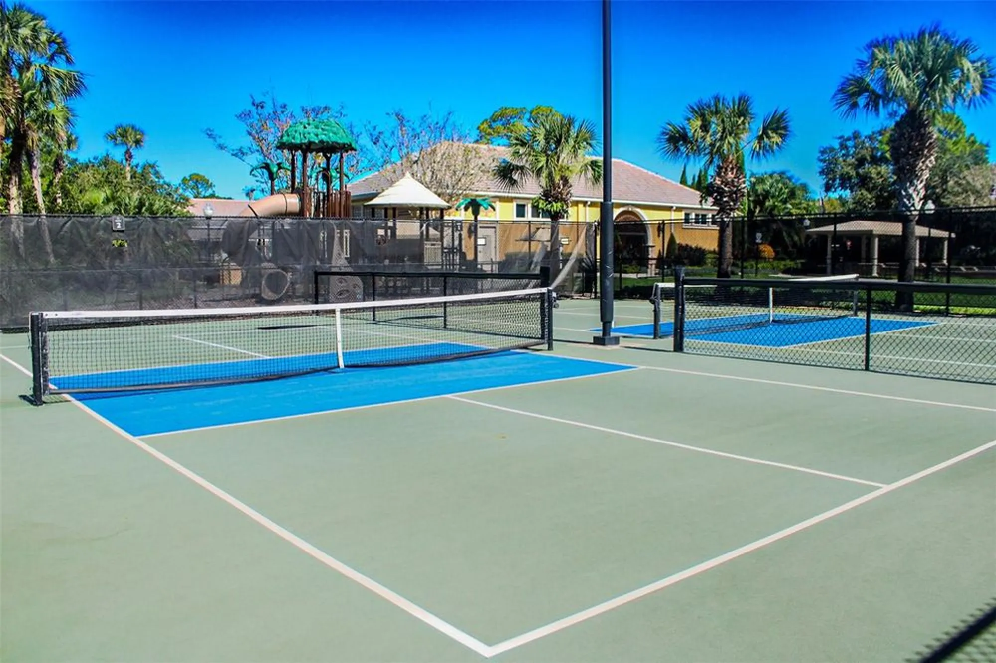 Property Slideshow image 32 of 52 | 26 n park cir, Palm Coast, FL, 32137