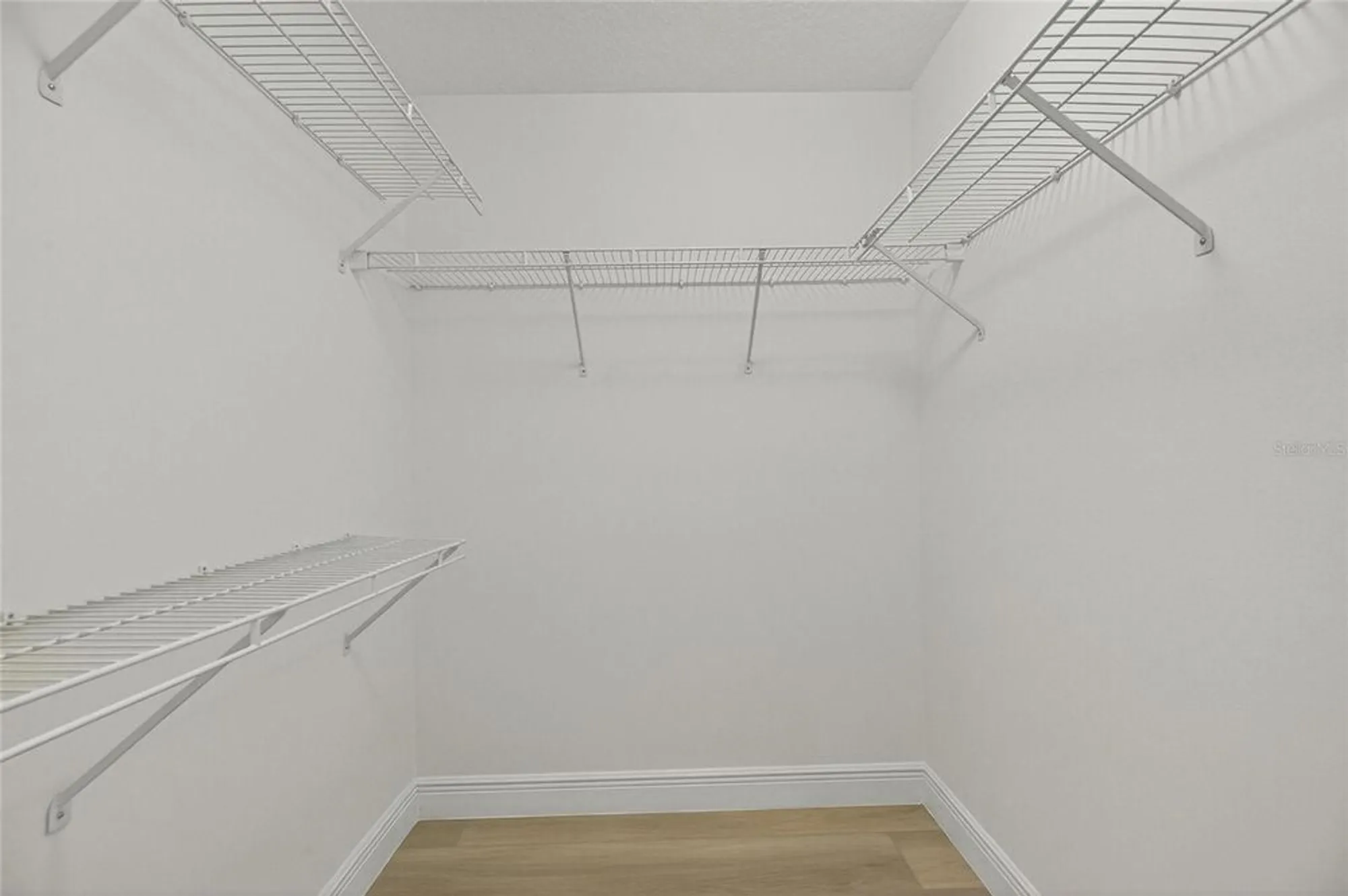 Property Slideshow image 34 of 49 | 1103 villeroy dr, Sun City Center, FL, 33573