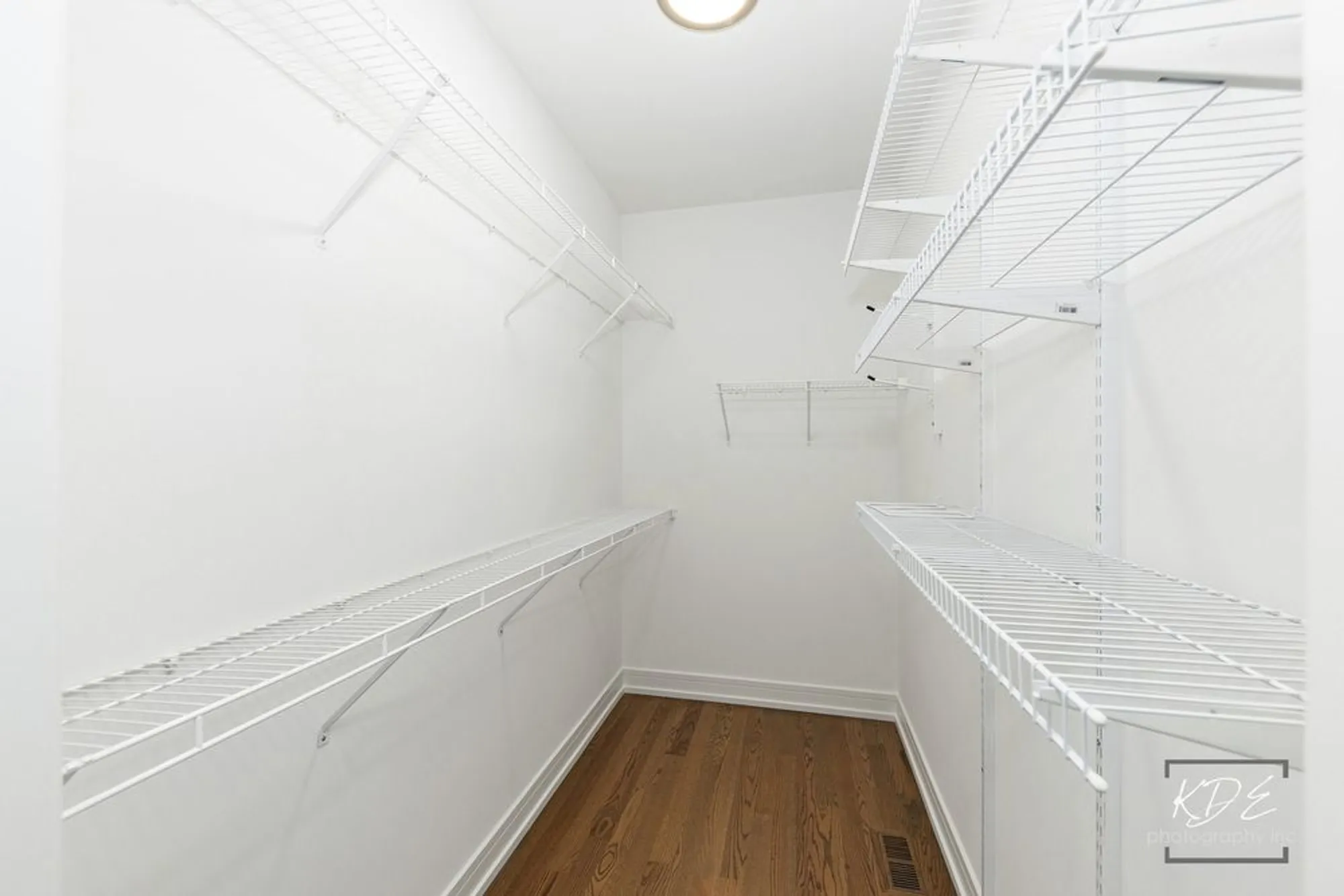 Property Slideshow image 23 of 33 | 2836 hillcrest cir, Naperville, IL, 60564