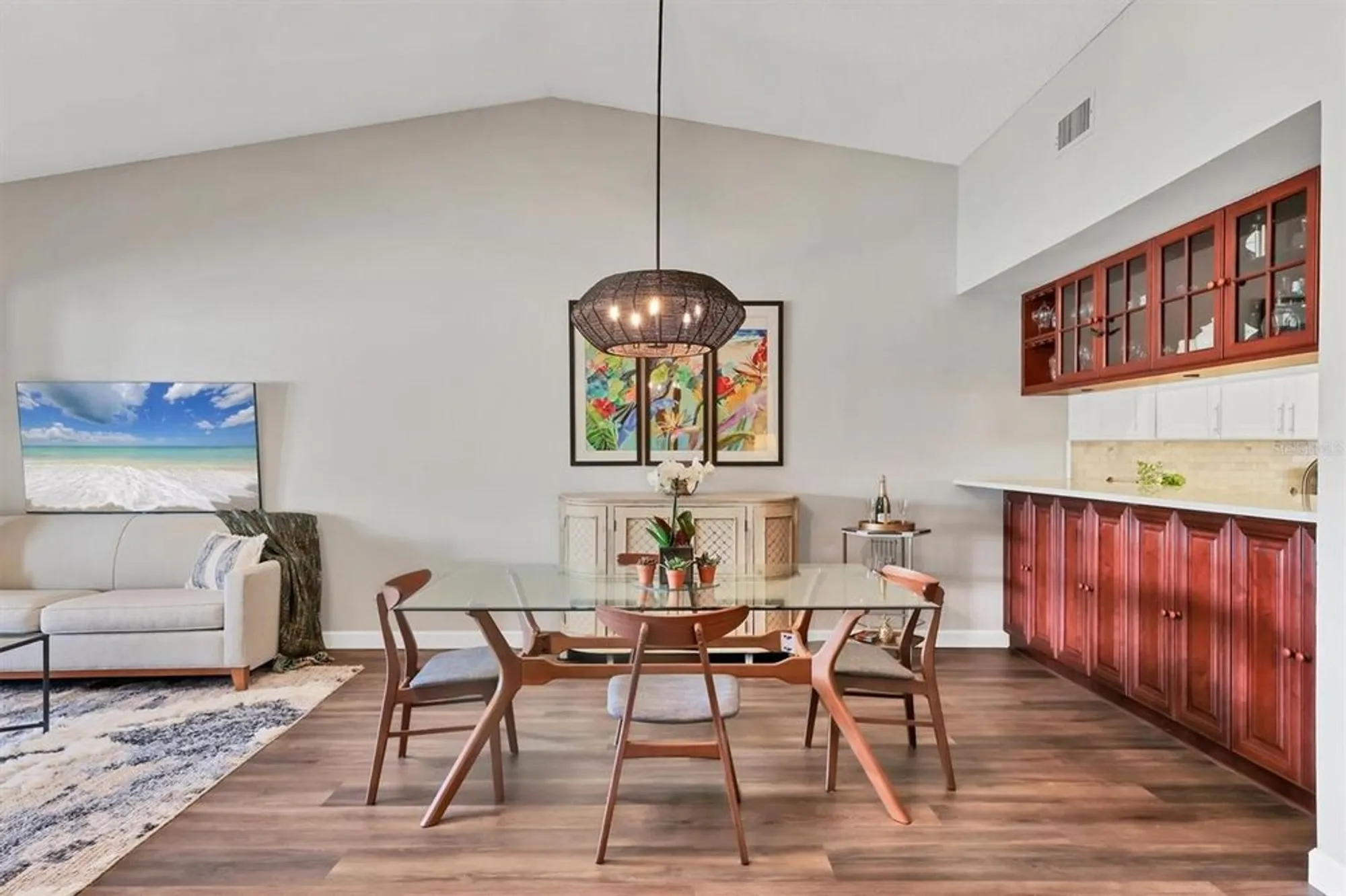 Property Slideshow image 20 of 55 | 3861 wilshire cir 115, Sarasota, FL, 34238