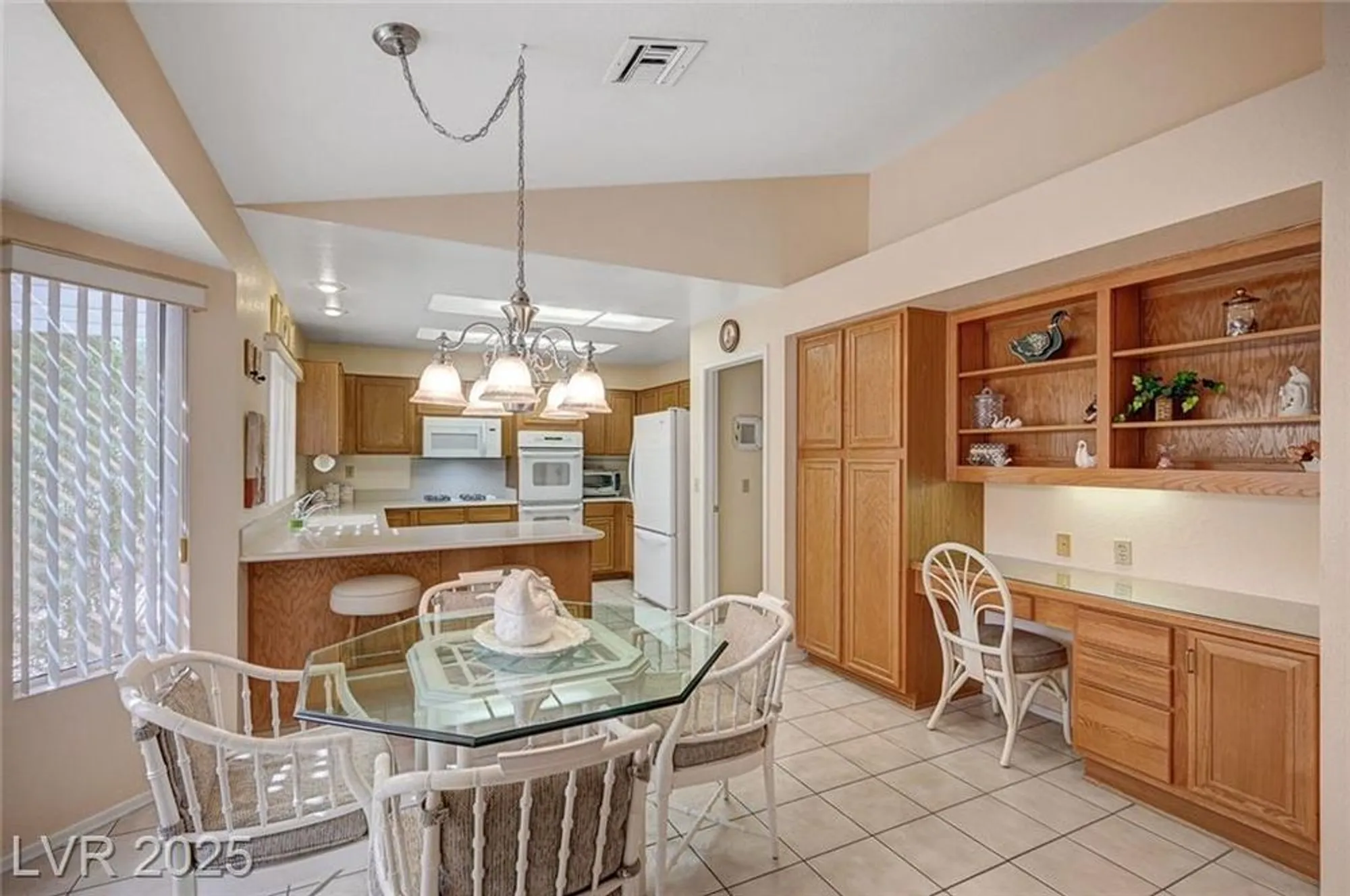 Property Slideshow image 18 of 65 | 8845 sunny mead ct, Las Vegas, NV, 89134