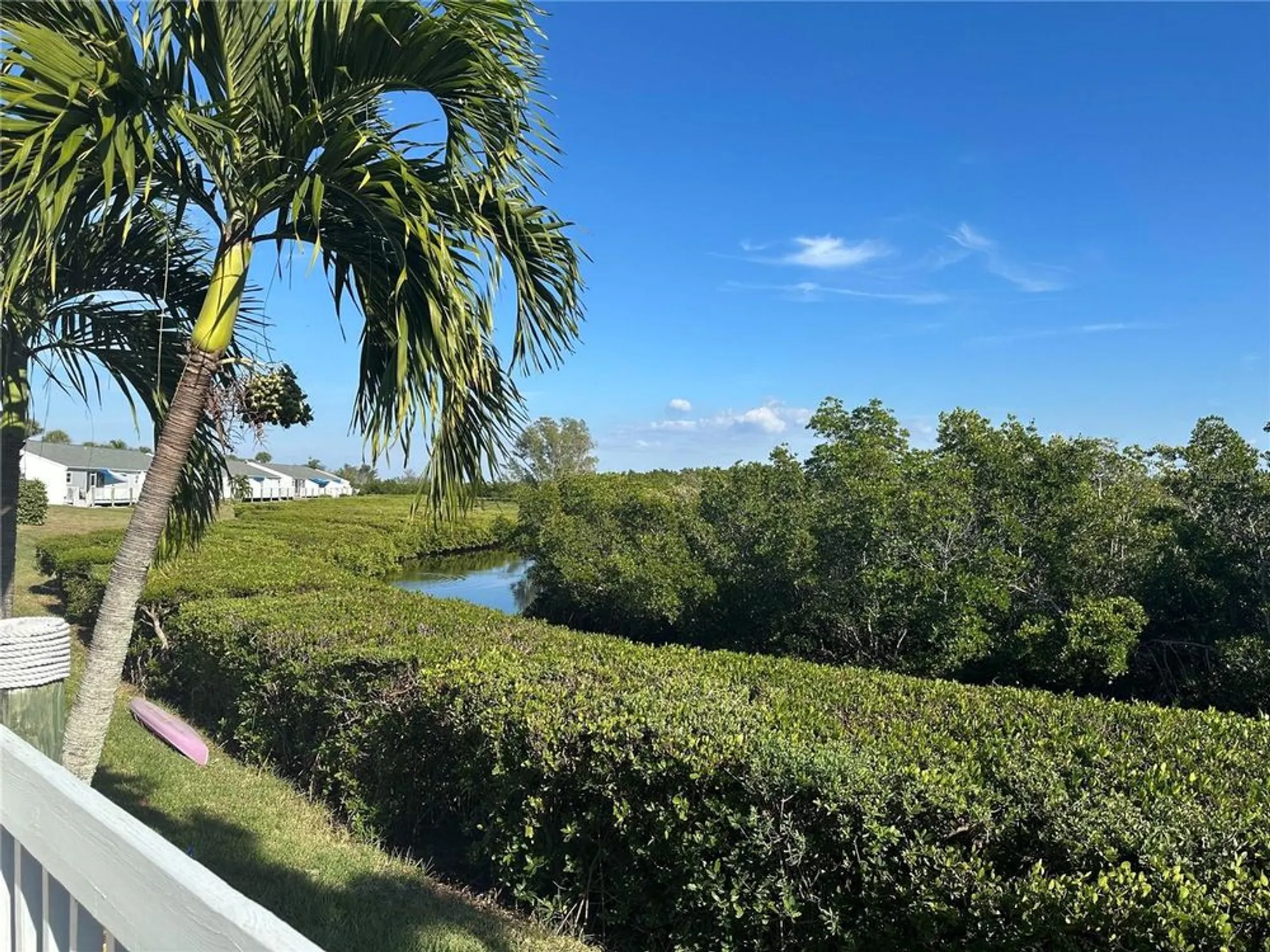 Property Slideshow image 3 of 37 | 967 waterside ln, Bradenton, FL, 34209