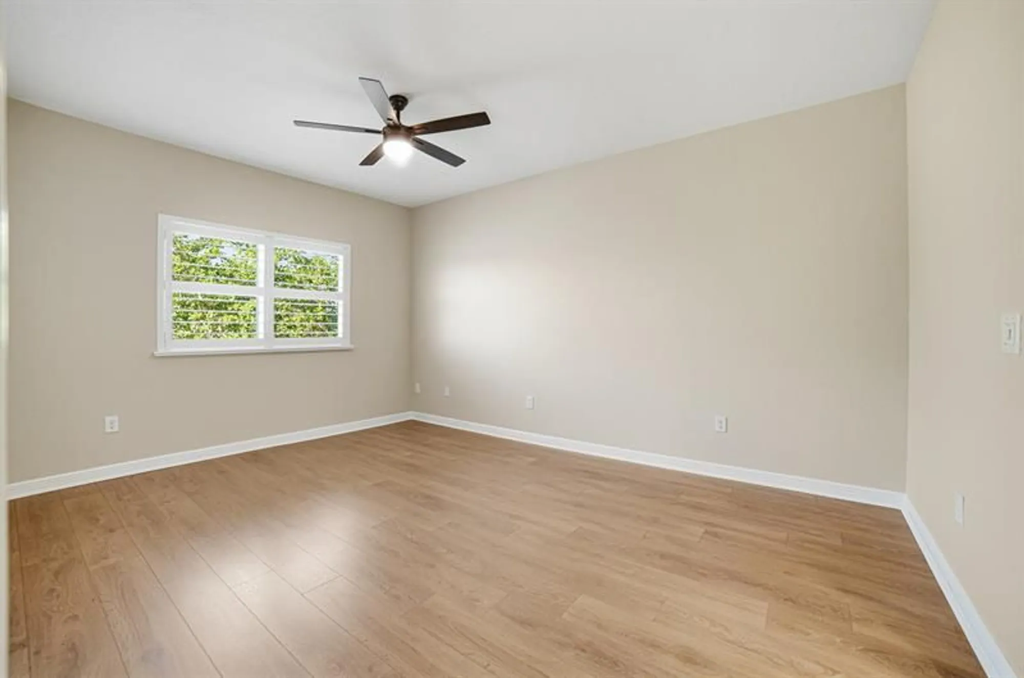 Property Slideshow image 11 of 44 | 7739 southampton ter 411, Tamarac, FL, 33321
