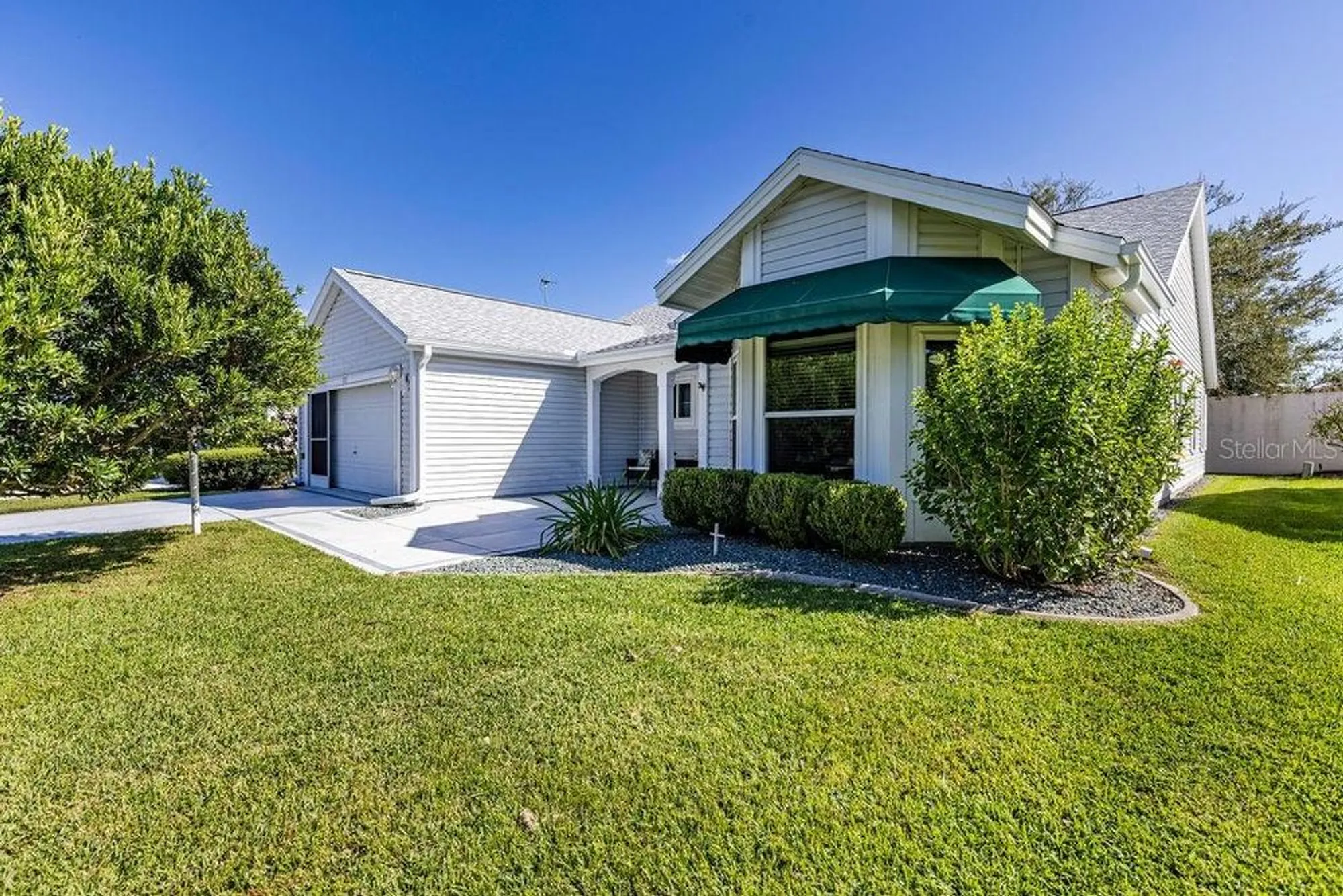 Property Slideshow image 1 of 47 | 733 palma dr, The Villages, FL, 32159