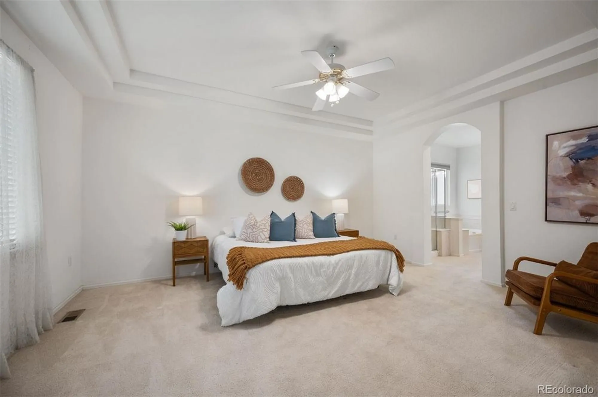 Property Slideshow image 20 of 35 | 23440 e moraine pl, Aurora, CO, 80016