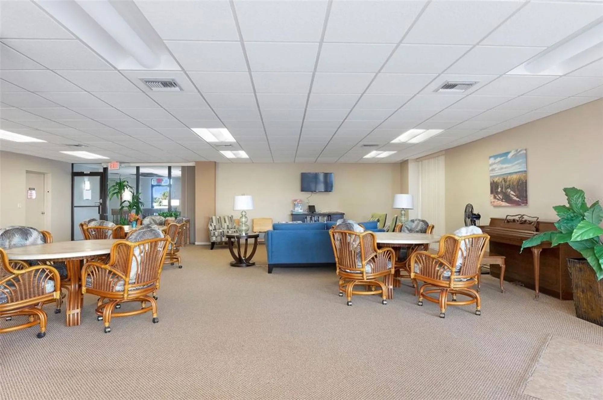 Property Slideshow image 18 of 27 | 6104 palma del mar blvd s apt 405, Saint Petersburg, FL, 33715