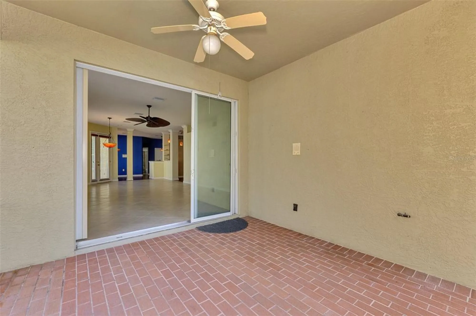 Property Slideshow image 37 of 53 | 4914 lakescene pl, Sarasota, FL, 34243