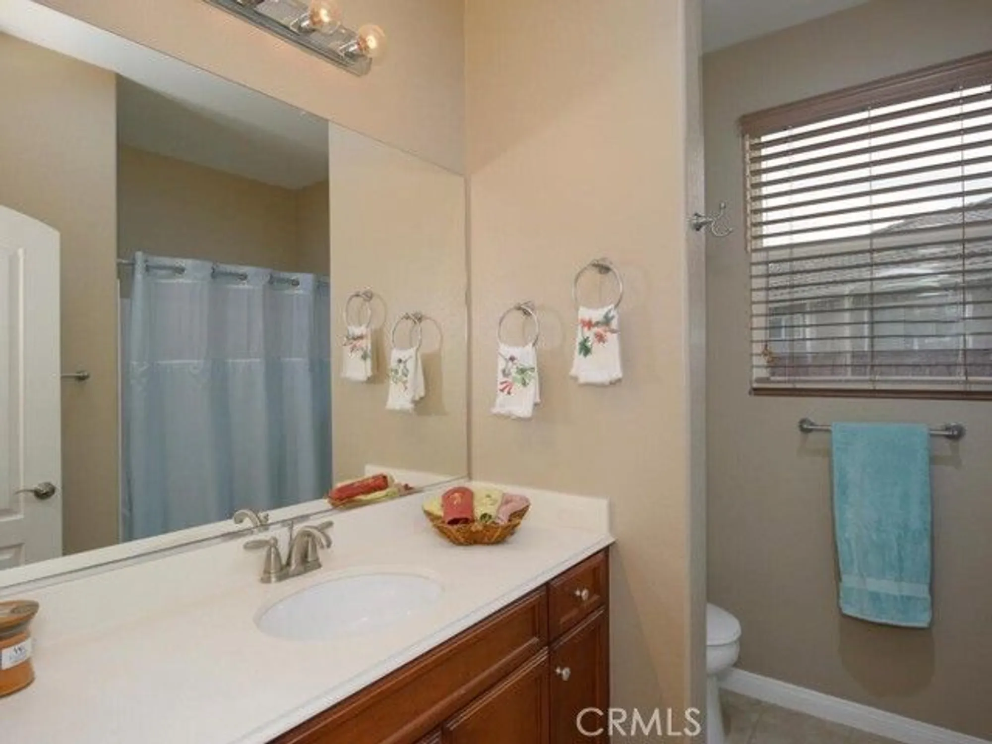 Property Slideshow image 13 of 36 | 128 lopez way, Hemet, CA, 92545