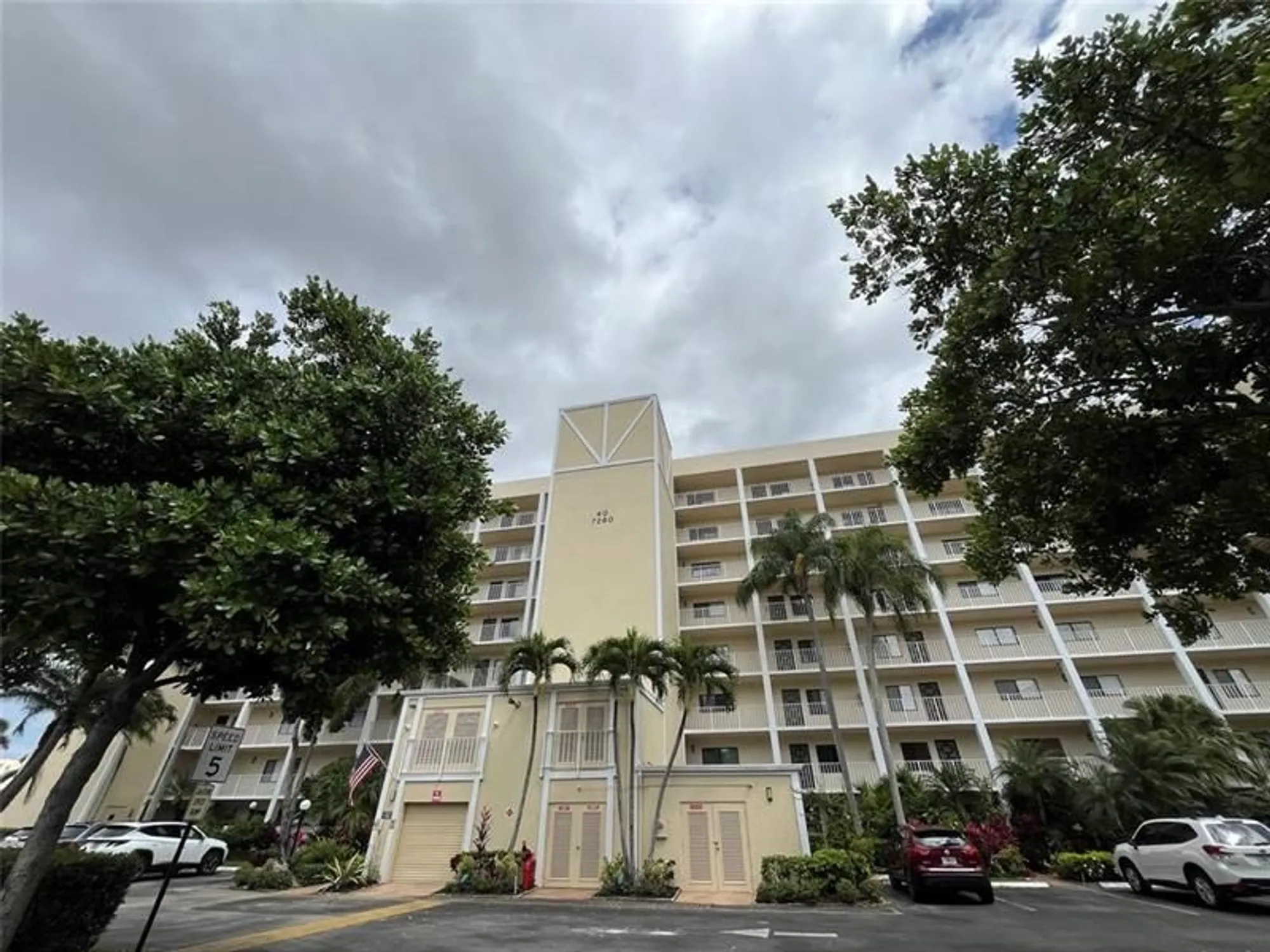 Property Slideshow image 20 of 25 | 7260 kinghurst dr apt 606, Delray Beach, FL, 33446