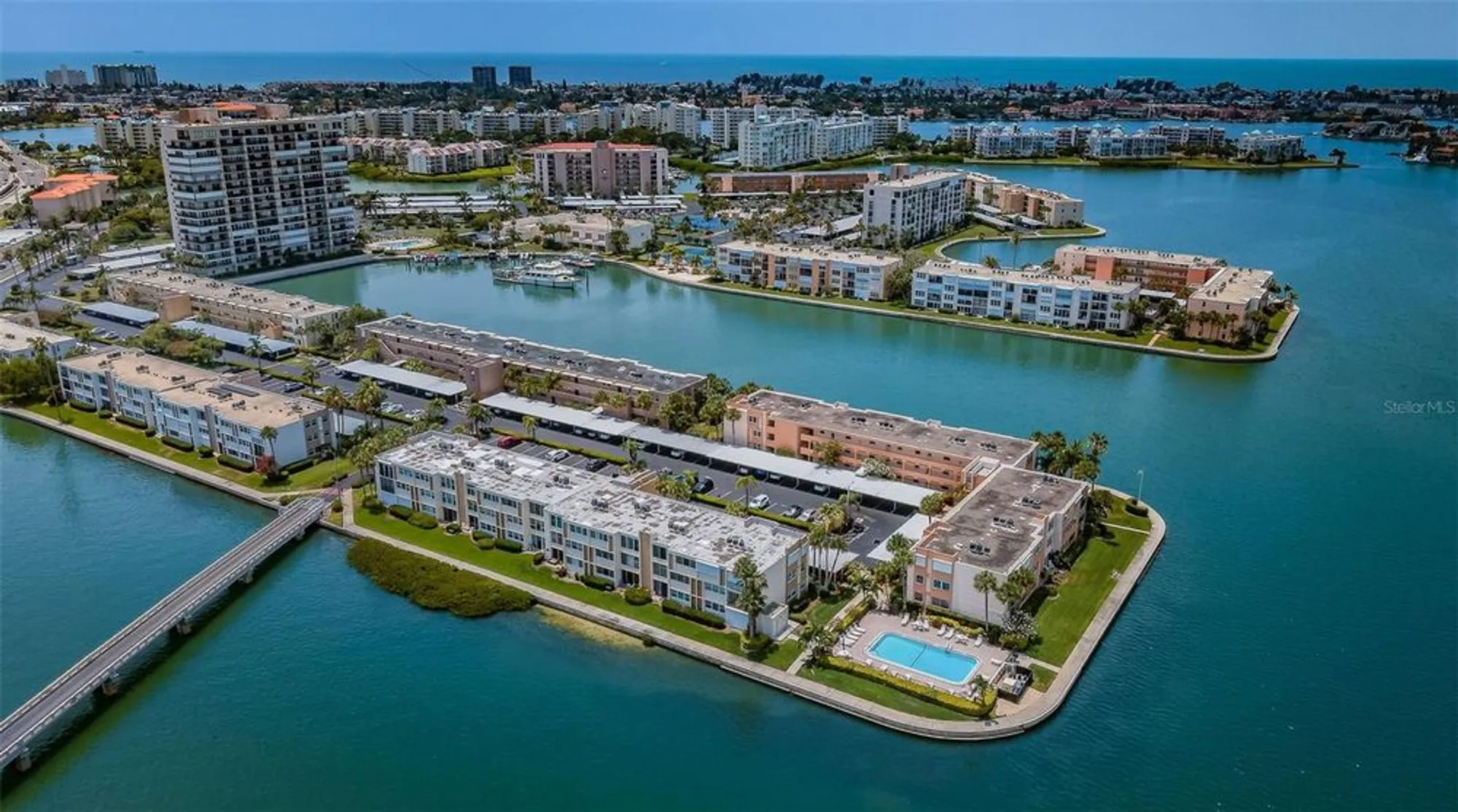 Property Slideshow image 44 of 90 | 7420 bay island dr 171, South Pasadena, FL, 33707