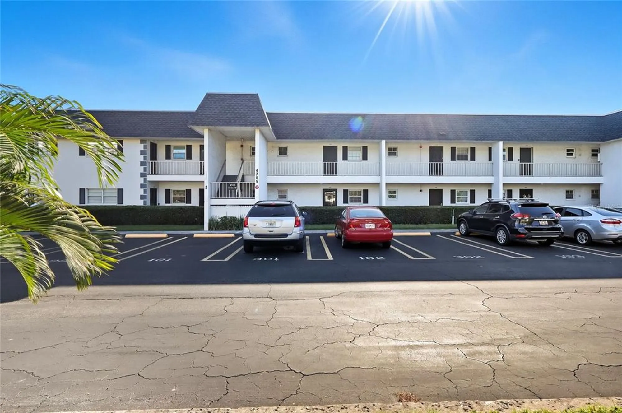 Property Slideshow image 23 of 25 | 4705 5th st w apt 302, Bradenton, FL, 34207