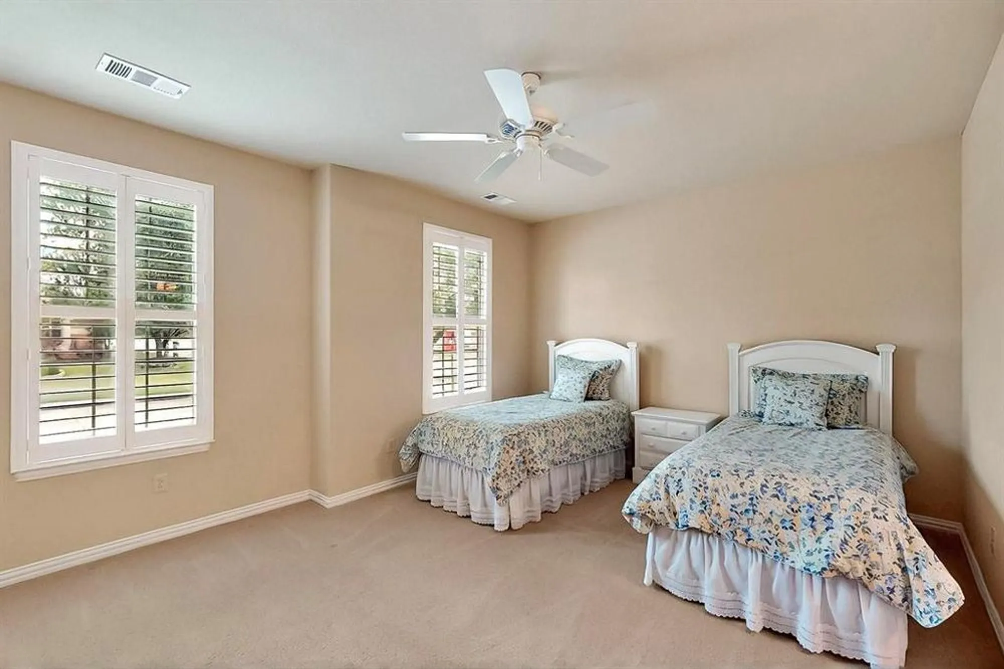 Property Slideshow image 28 of 38 | 11908 glenbrook st, Denton, TX, 76207