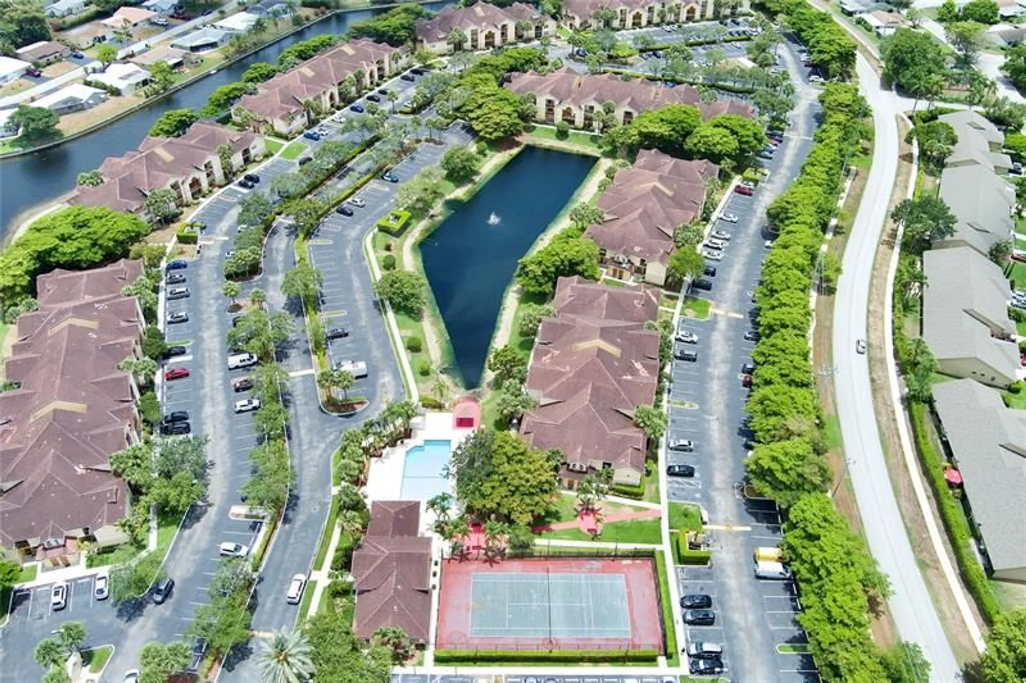 Property Slideshow image 20 of 24 | 7630 westwood dr apt 316, Tamarac, FL, 33321