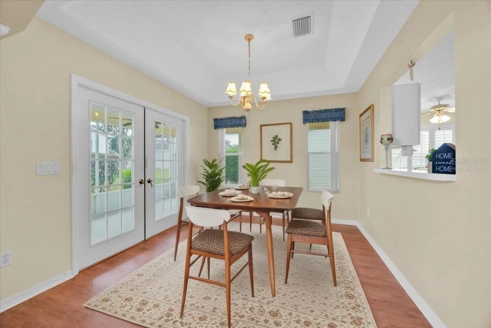 Property Slideshow image 10 of 34 | 528 carrera dr, Lady Lake, FL, 32159
