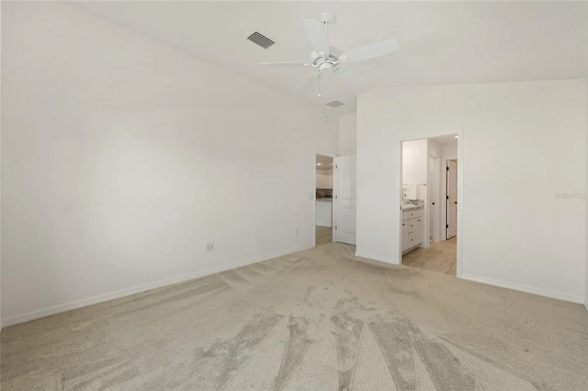 Property Slideshow image 17 of 32 | 3349 clara ct, The Villages, FL, 32163