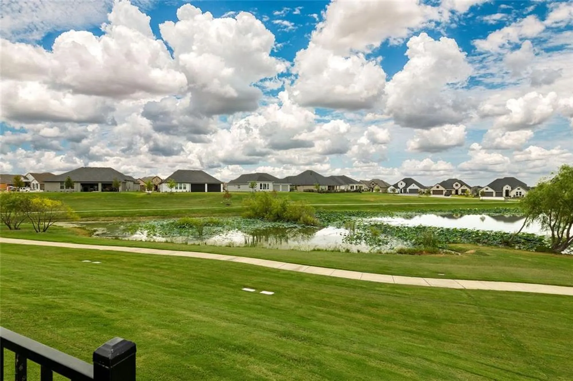 Property Slideshow image 28 of 40 | 11409 iron bark dr, Denton, TX, 76207
