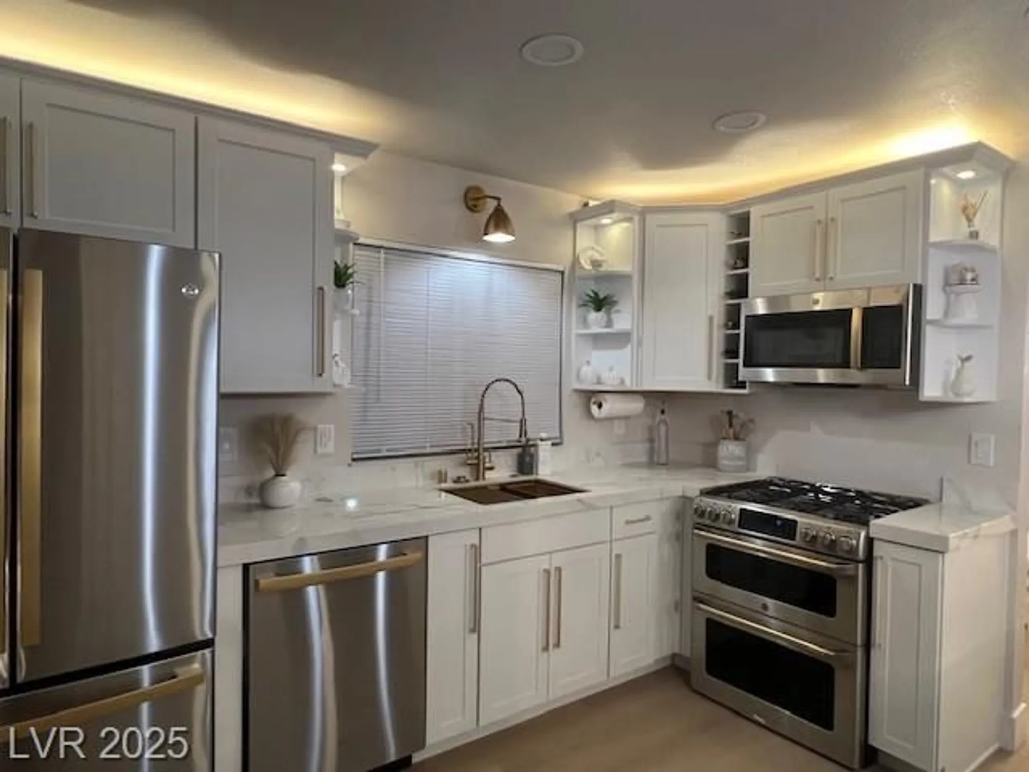 Property Slideshow image 16 of 65 | 8904 evening star dr, Las Vegas, NV, 89134