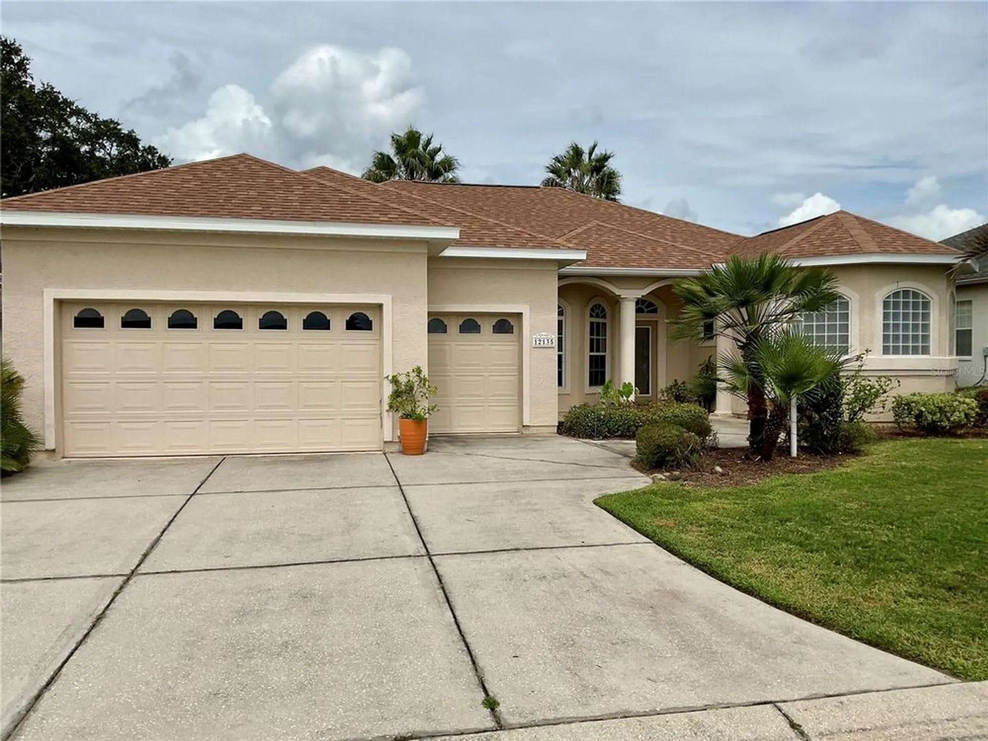 Property Slideshow image 1 of 48 | 12135 se 172nd ln, Summerfield, FL, 34491