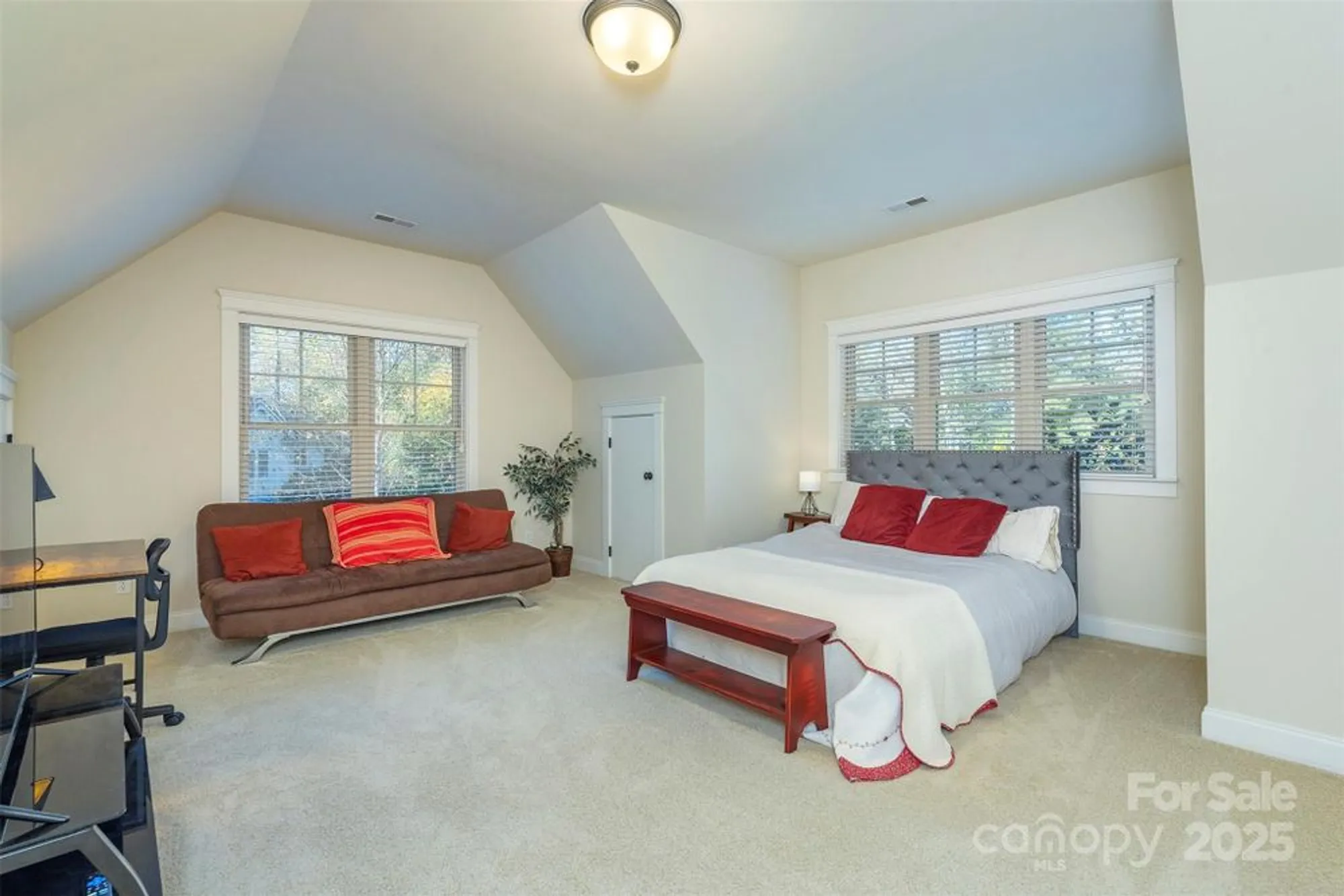 Property Slideshow image 35 of 48 | 4 yellow owl dr, Biltmore Lake, NC, 28715